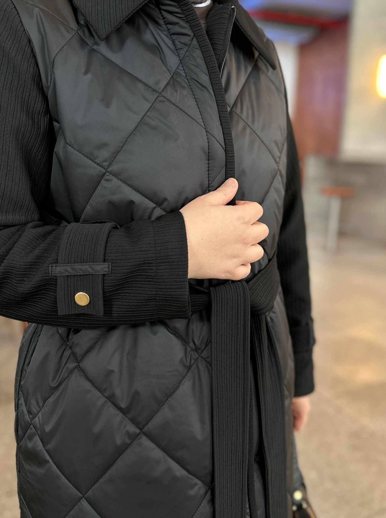 OTTOMAN YAKA MONT SİYAH