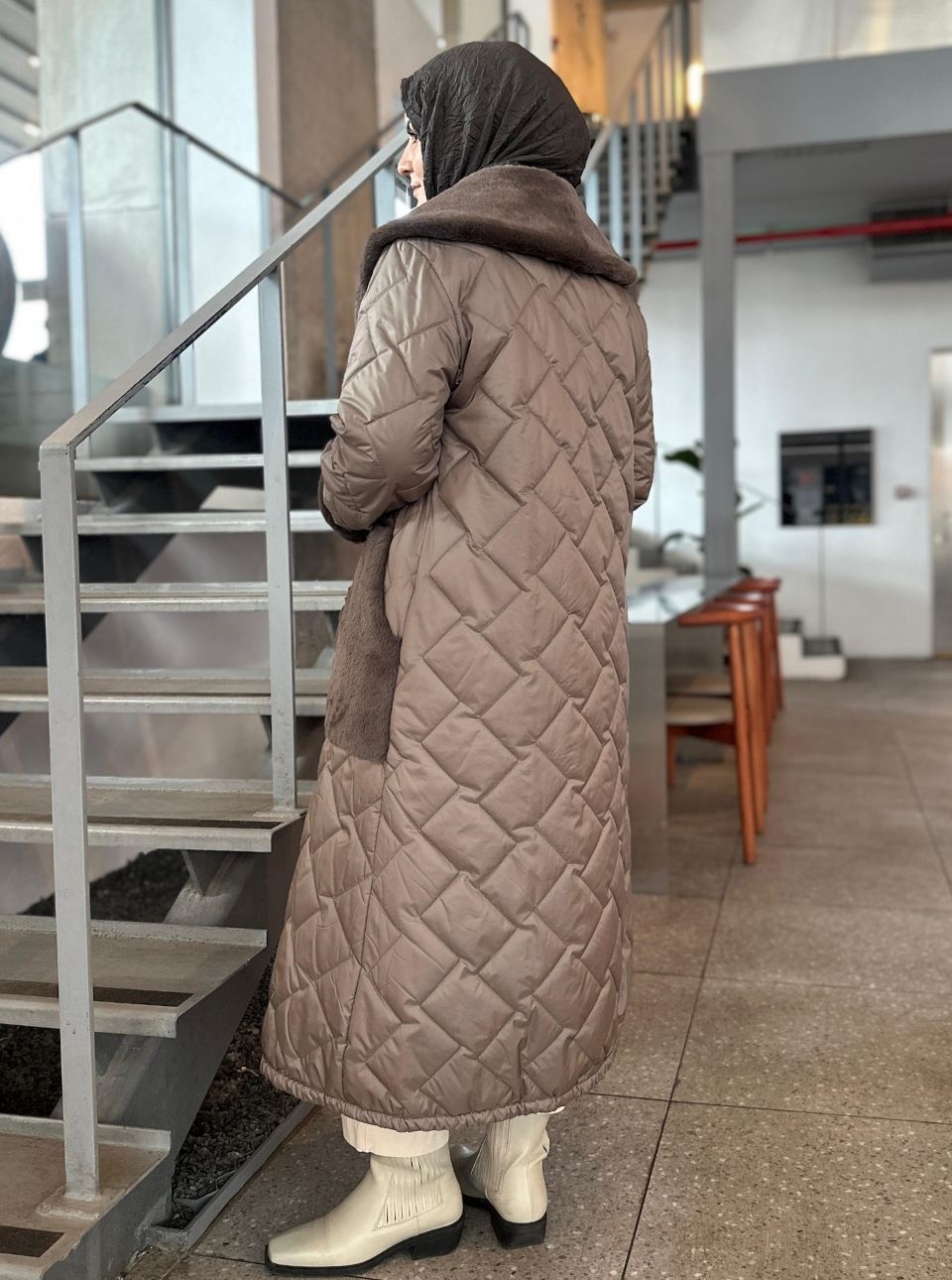 KÜRKLÜ KAPİTONE MONT VİZON 