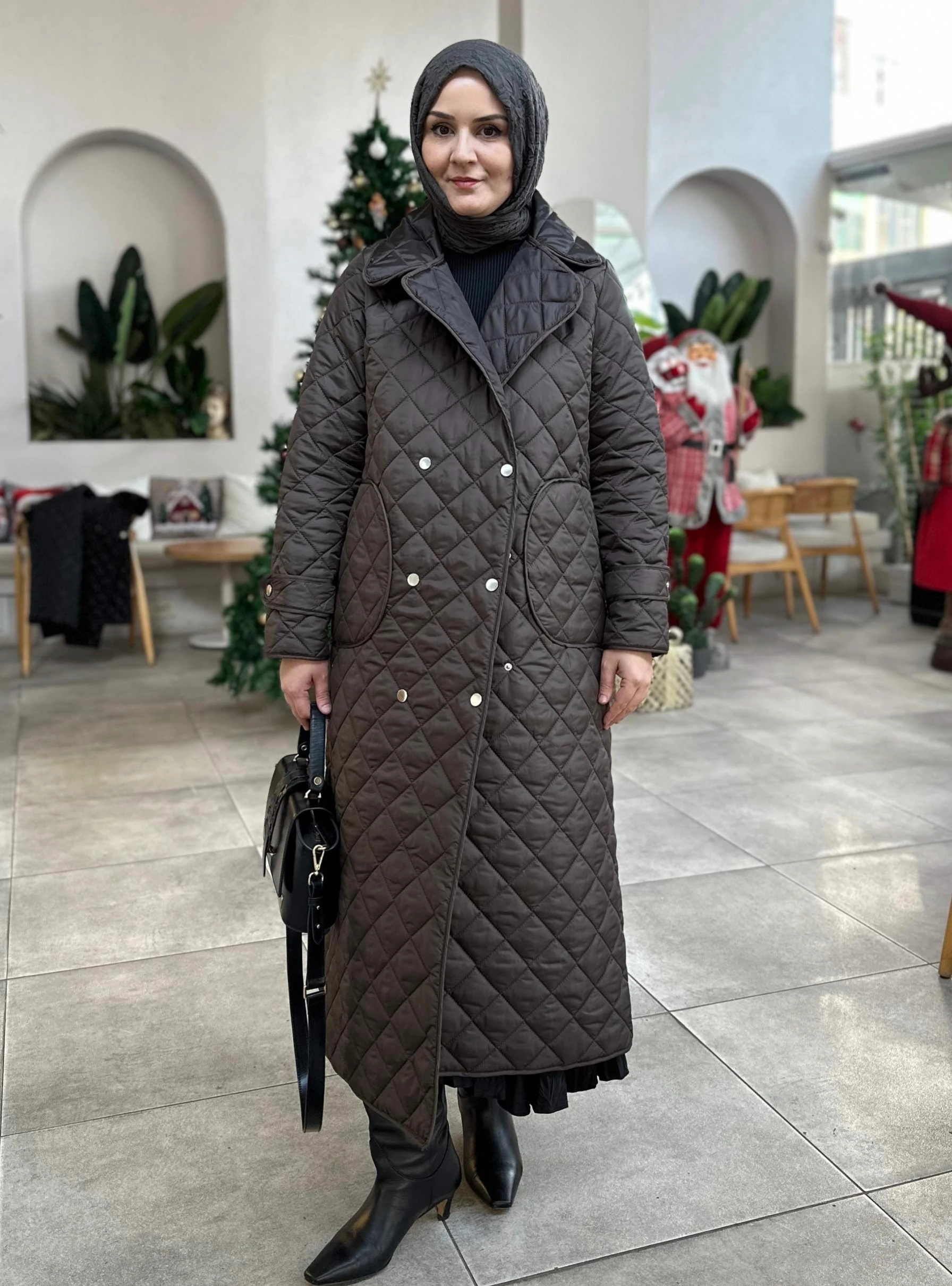 BAKLAVA DİLİM KAPİTONE MONT KAHVE