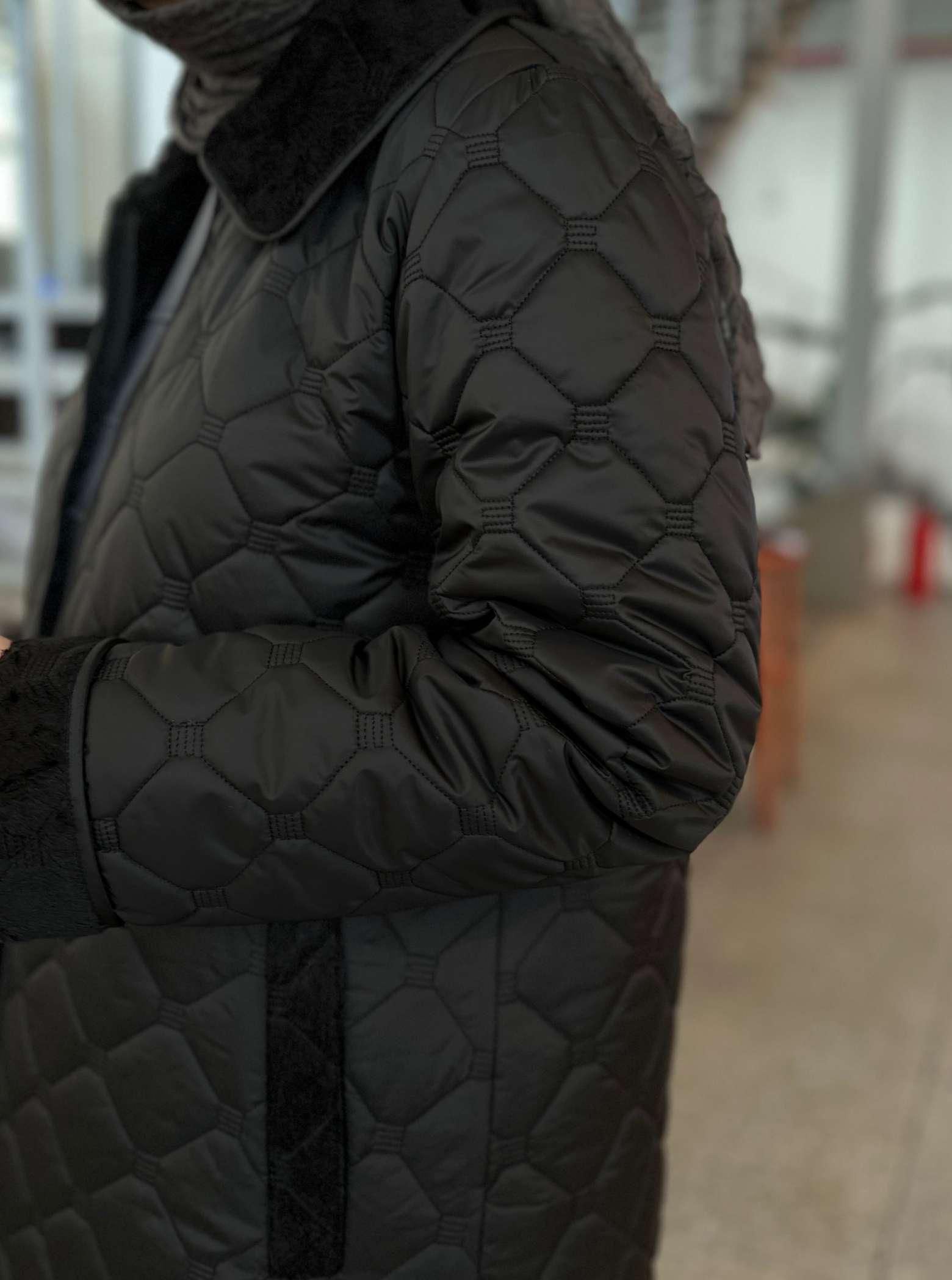 YAKASI KÜRKLÜ KAPİTONE MONT SİYAH