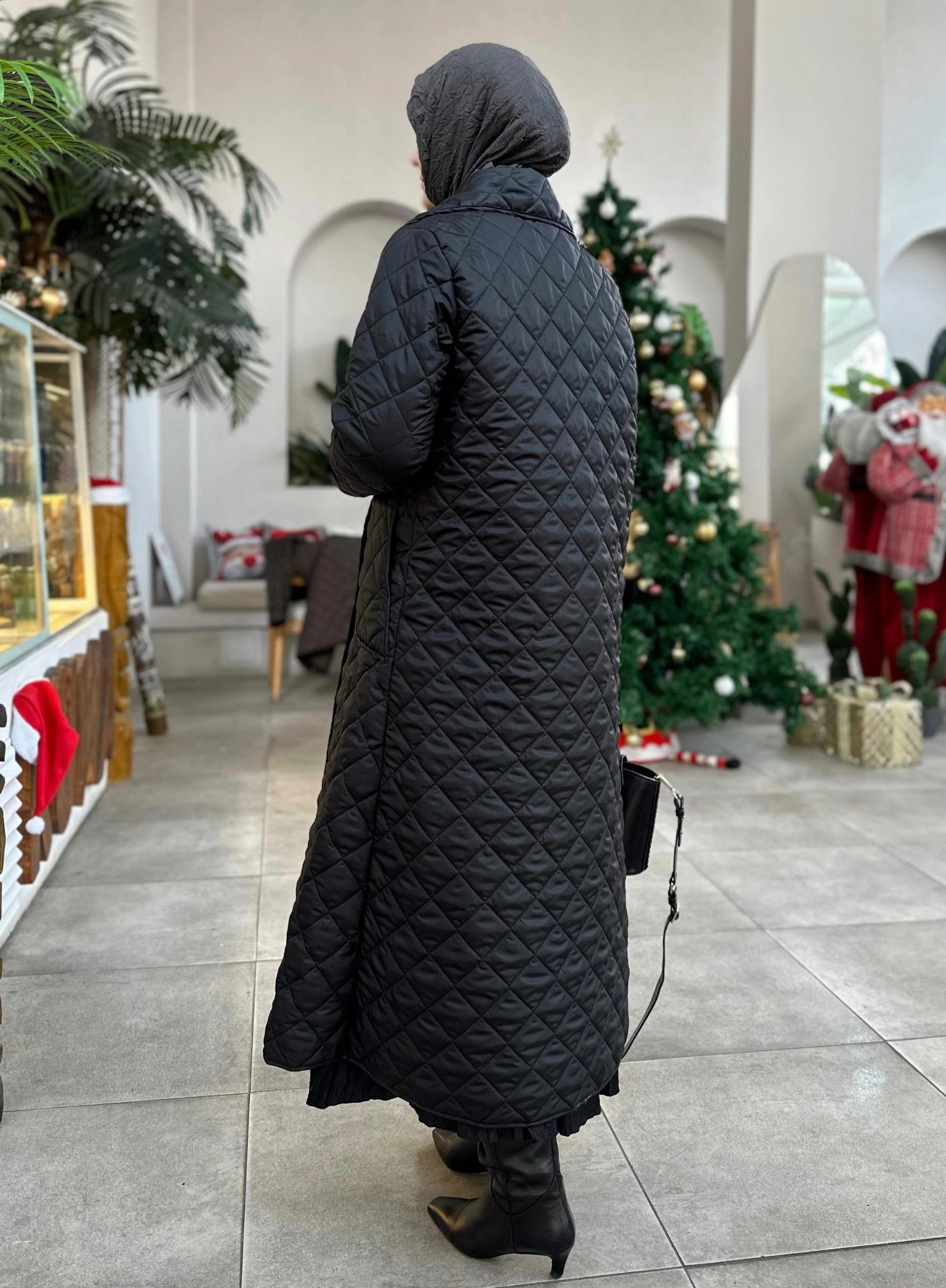 BAKLAVA DİLİM KAPİTONE MONT SİYAH