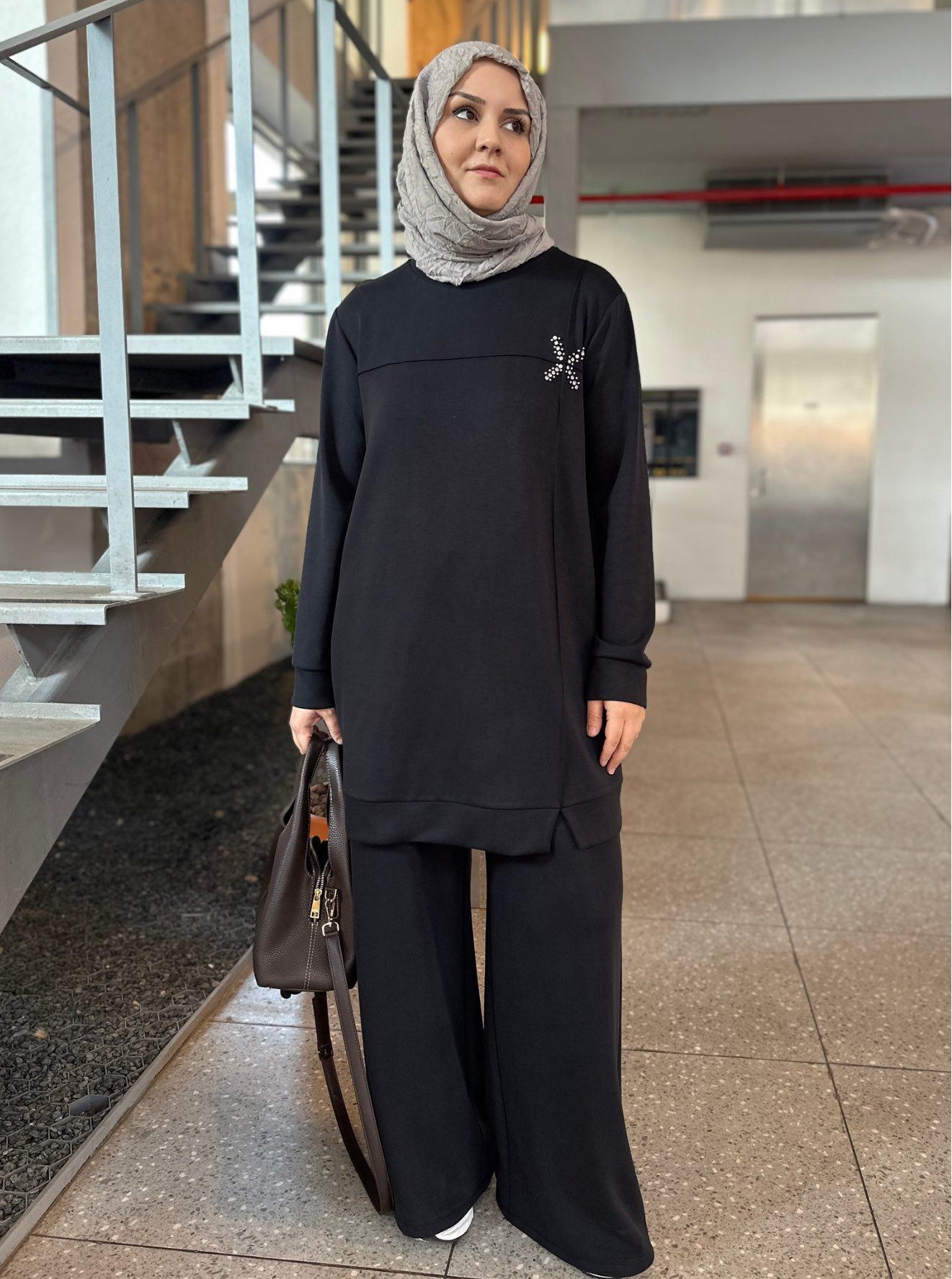 OYSHO TAŞLI TAKIM SİYAH