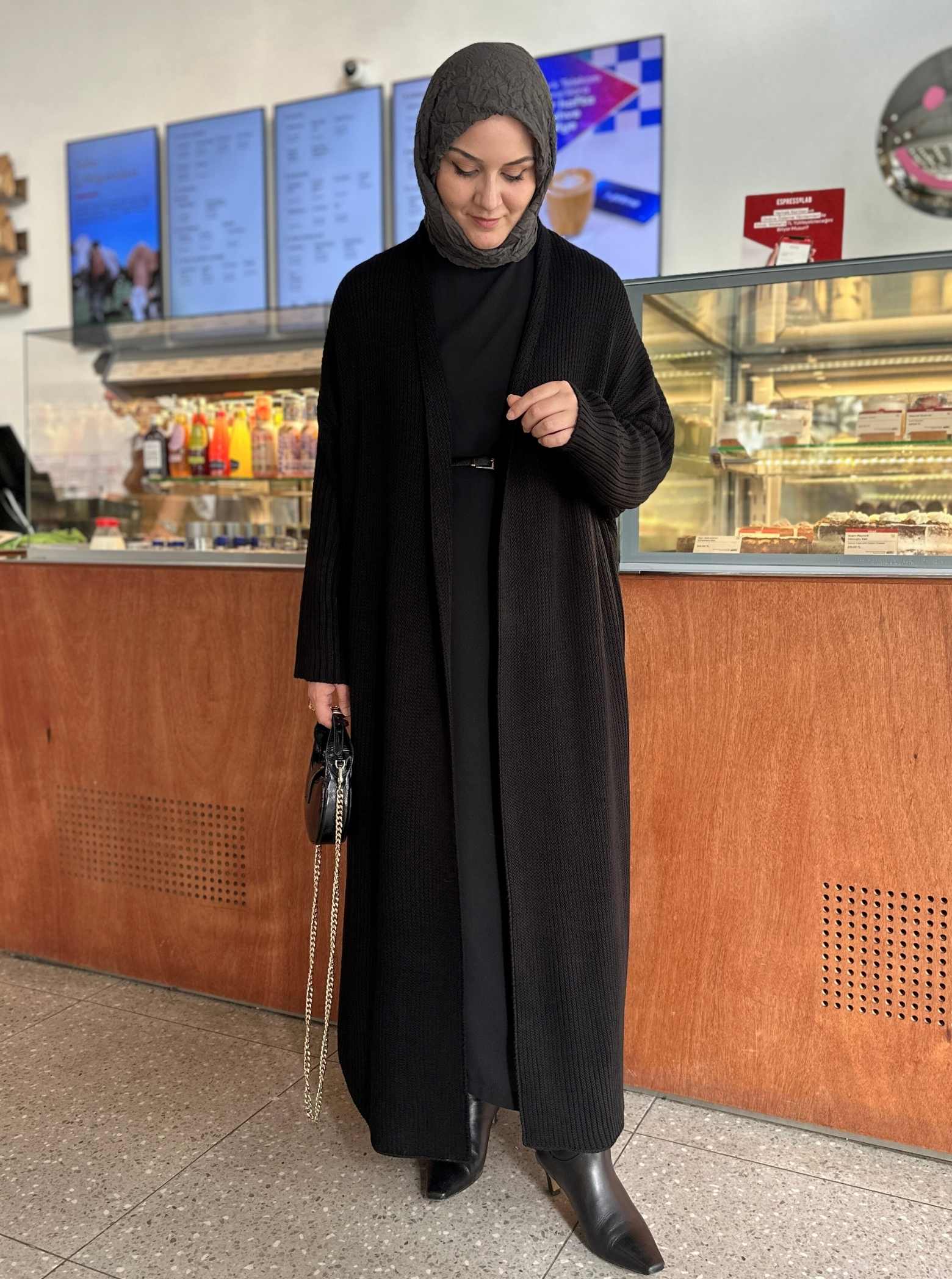 SELANİK ÖRGÜ HIRKA SİYAH