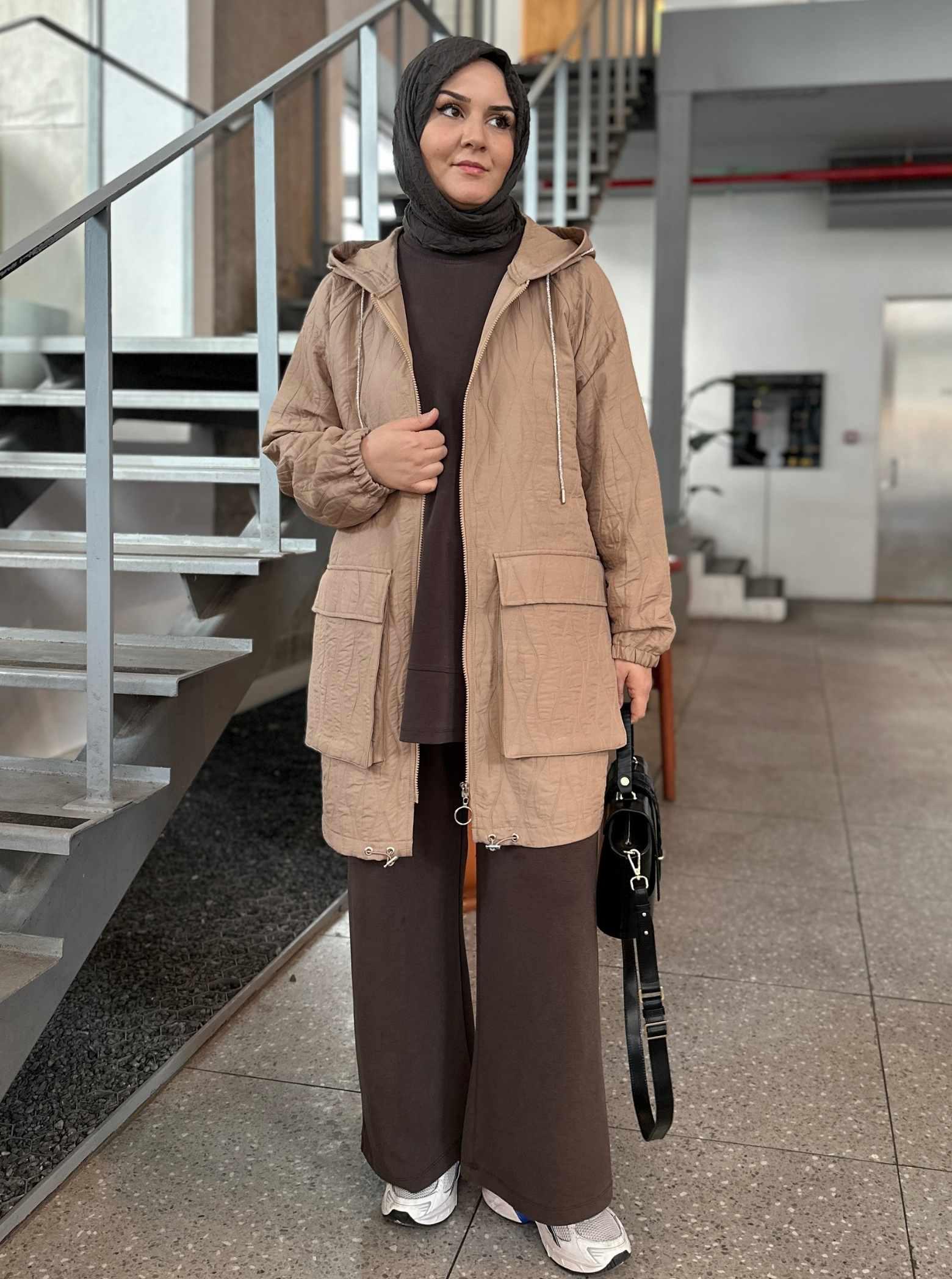 KISA KAPİTONE KAP VİZON