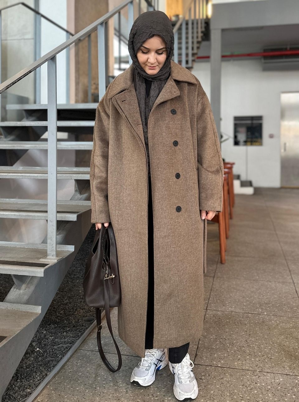 GİZLİ DÜĞMELİ KAŞE KABAN KAHVE