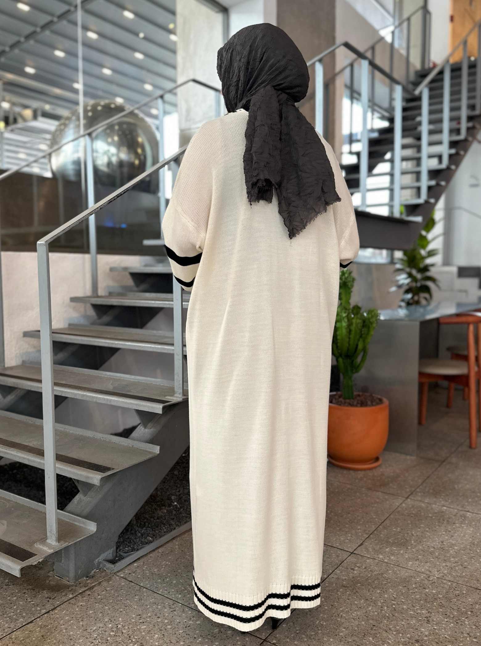 ÇİZGİLİ HIRKA BEYAZ