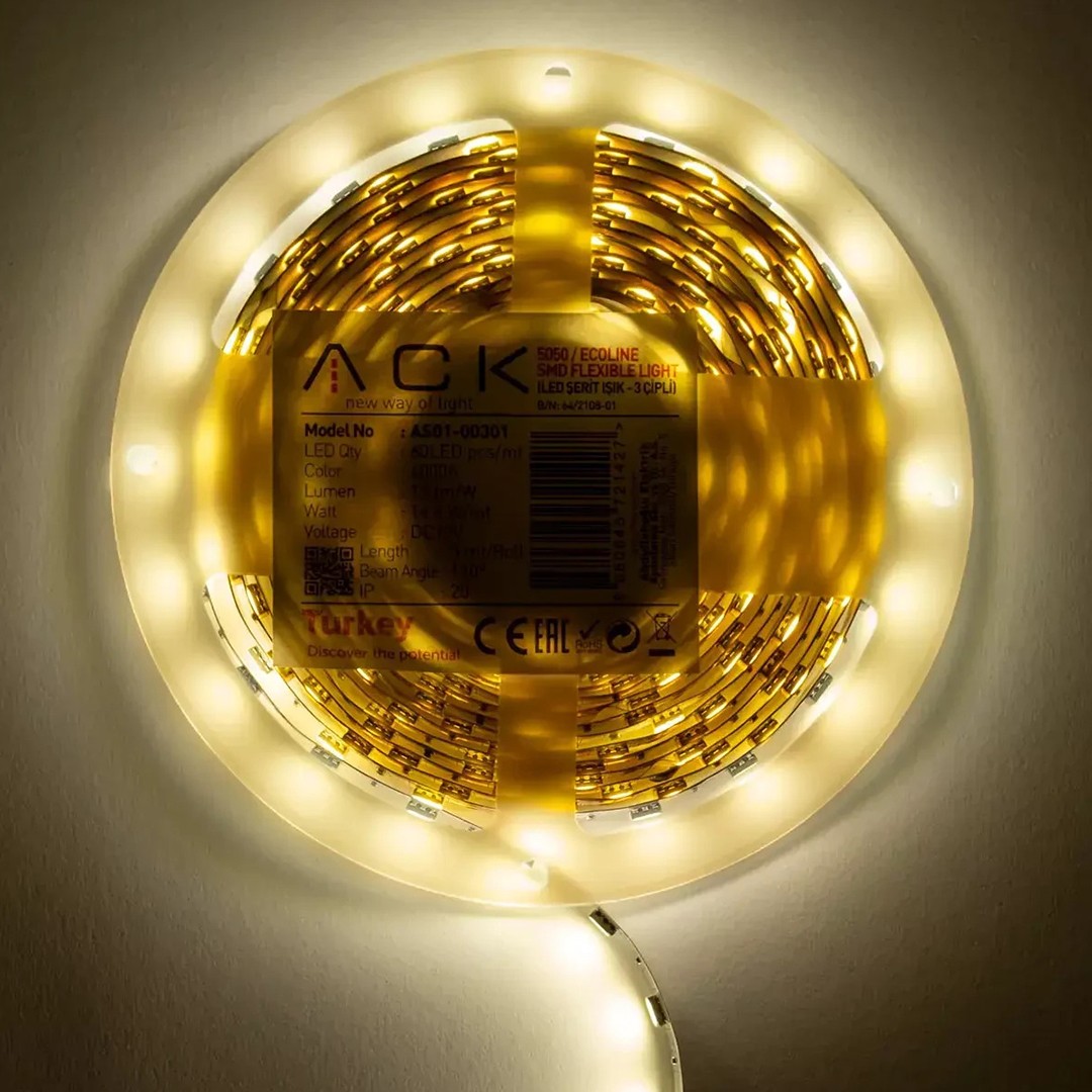 ACK Üç Çip 60 LED li Şerit LED 4000K Ilık Beyaz 12V 14.4W 5m