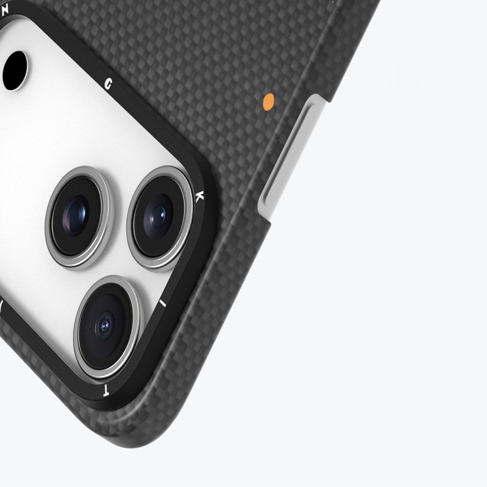 Apple iPhone 17 Pro Kılıf M-safe Şarj Özellikli Aramid Fiber Youngkit 1500D Kevlar Extreme Wing Titanyum-Gold Serisi Kapak