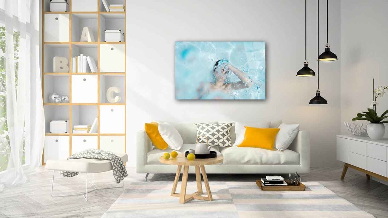 Suda Nefesini Tutan Kadın Cam Tablo 4mm Dayanıklı Temperli Cam