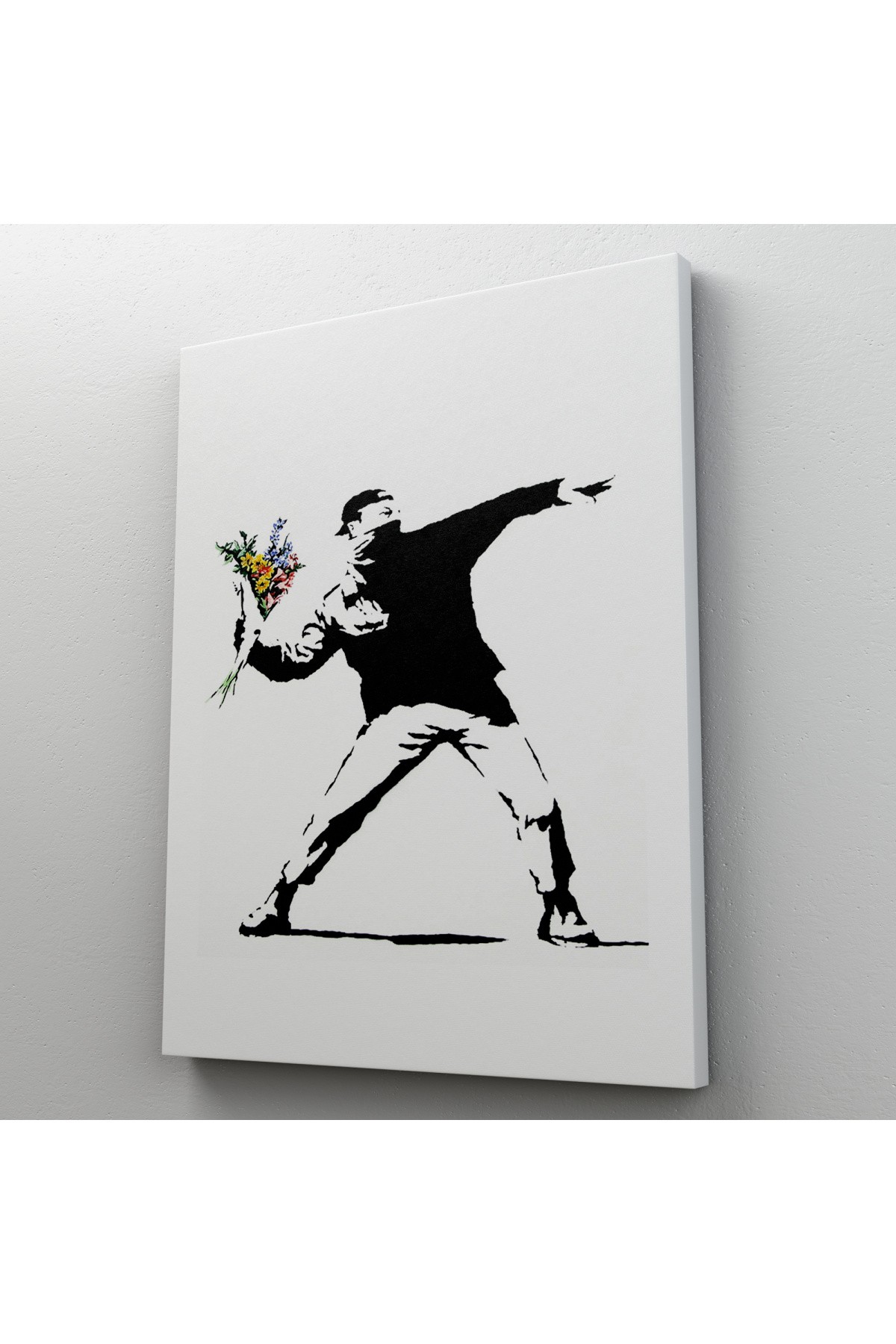 Bansky'nin Çiçek Atan Adam Eseri Kanvas Tablo