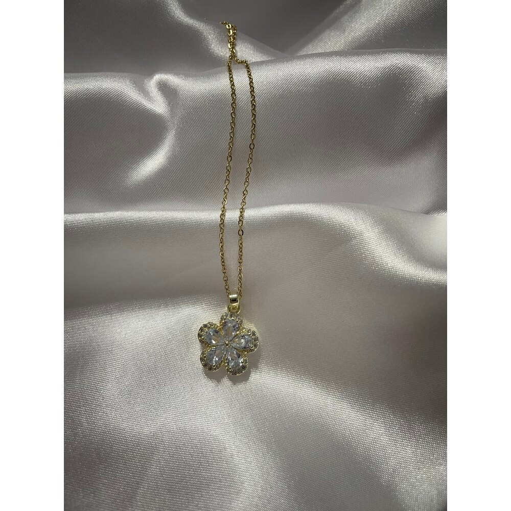 Gold papatya kolye