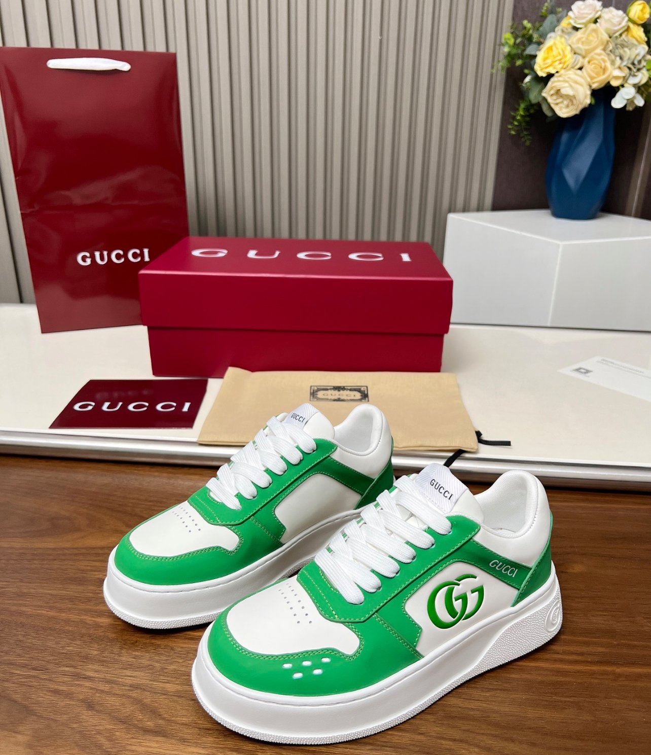 A+++ Quality Luxury Designer Unisex Leather Sneaker , Shoes