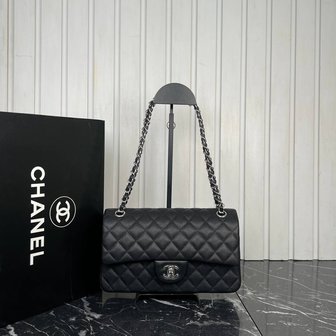 Black-Silver-Caviar