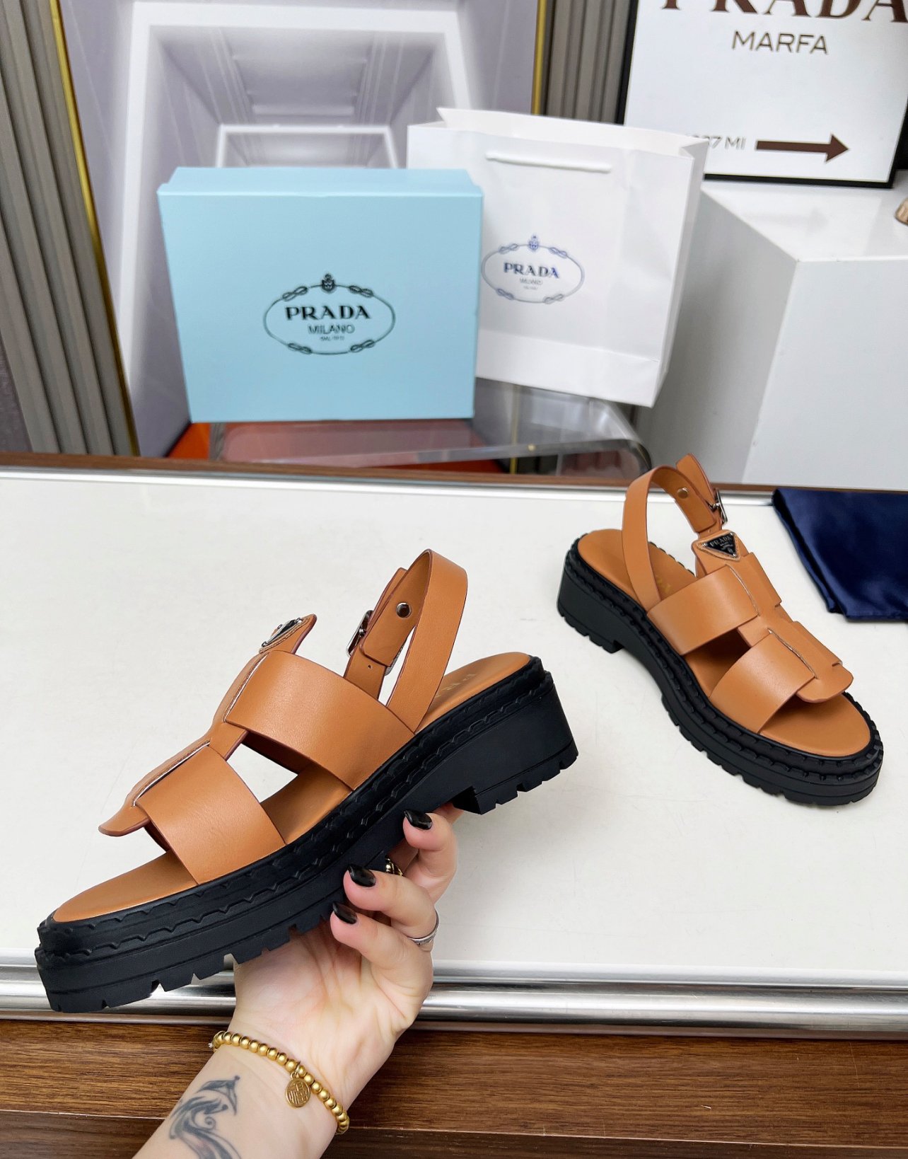 A+++ Quality Luxury Designer Leather Heeled Sandals