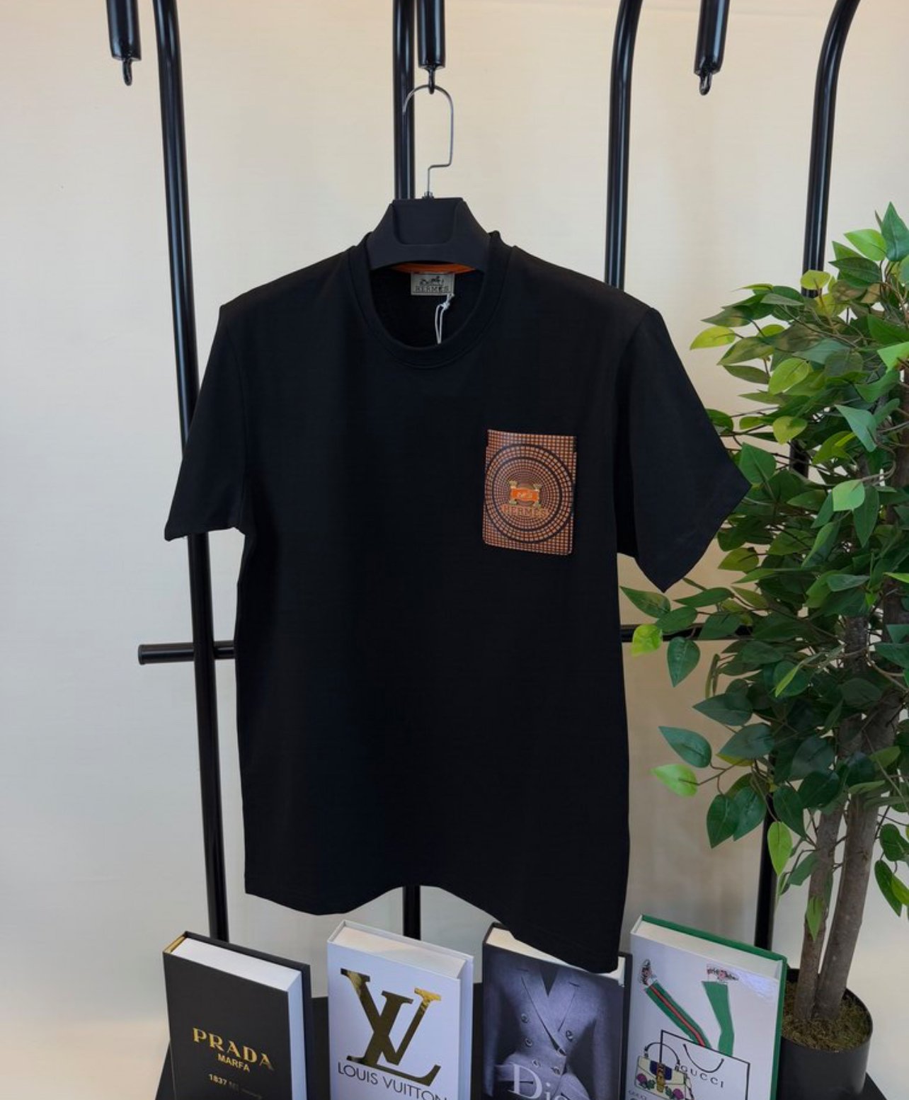   A+++ Quality  %100 Cotton  QR Code  Worldwide Express Shipping - Black