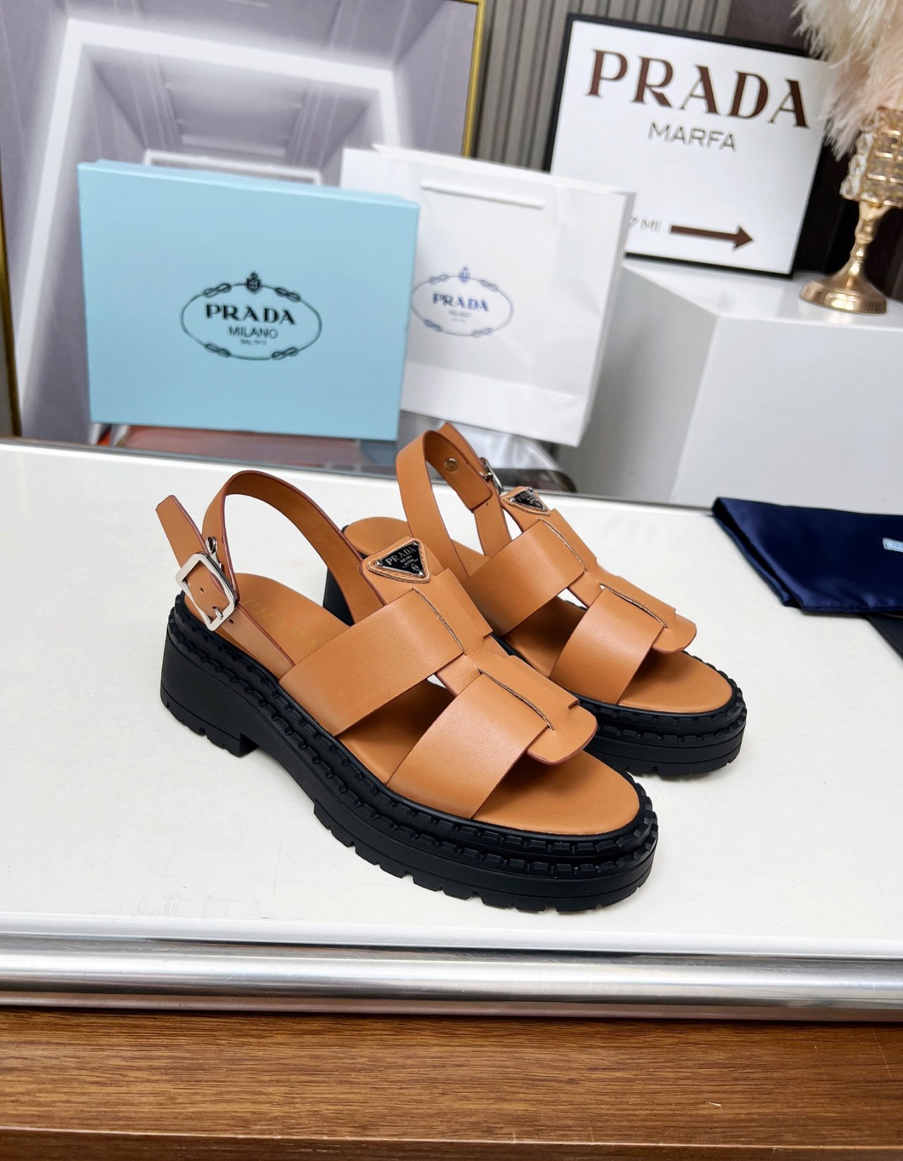 A+++ Quality Luxury Designer Leather Heeled Sandals