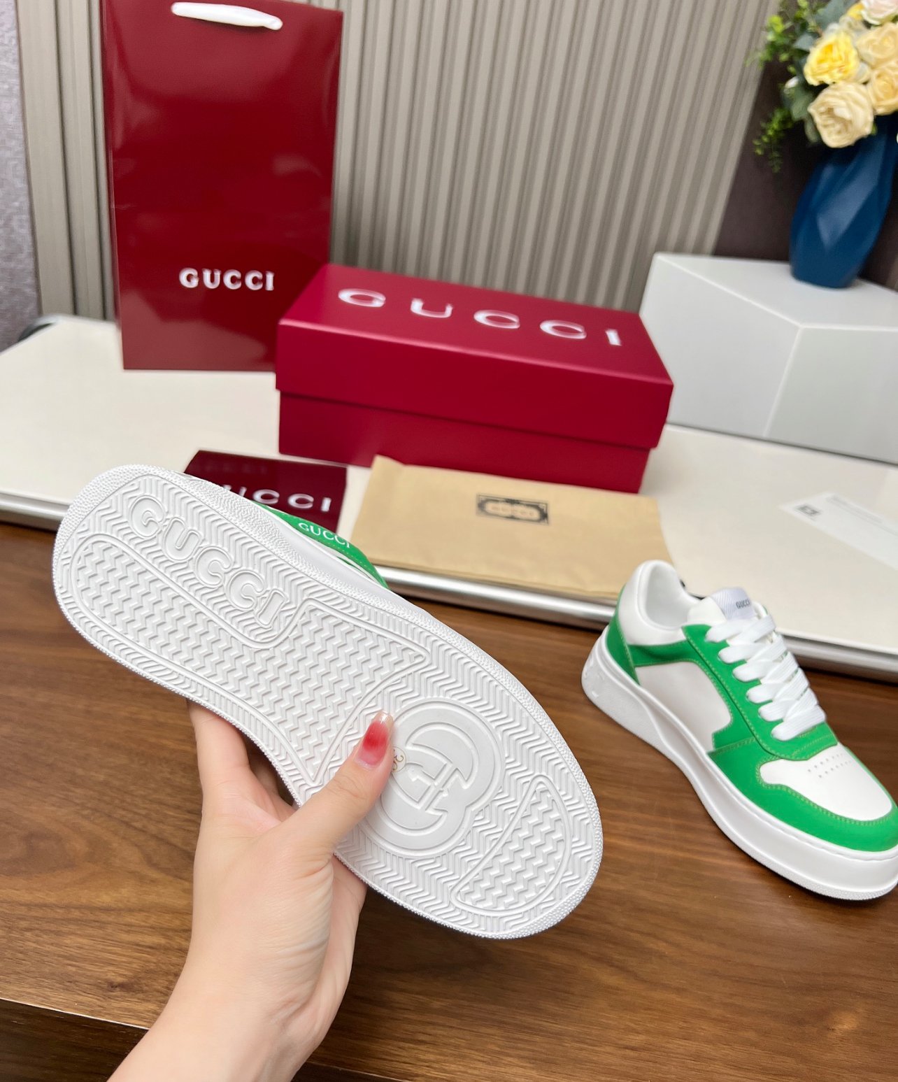 A+++ Quality Luxury Designer Unisex Leather Sneaker , Shoes