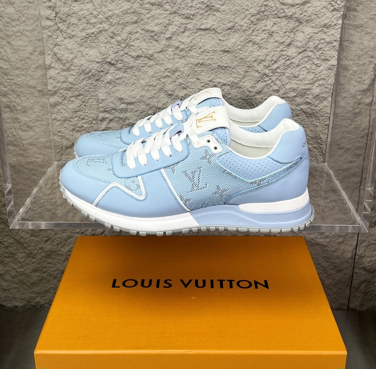 Highest Quality Designer Unisex Sneakers, Shoes - Model 3