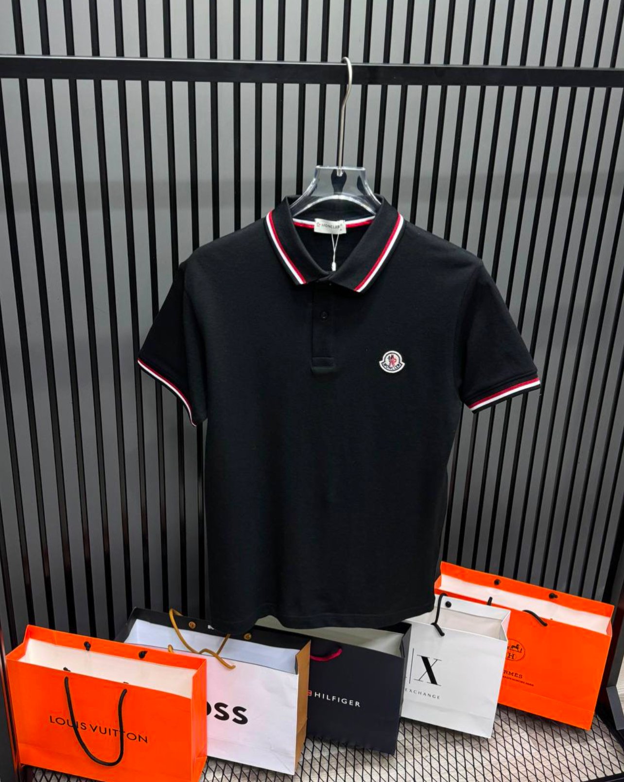 A+++ Quality Tshirts , %100 Cotton Luxury Wear - Black