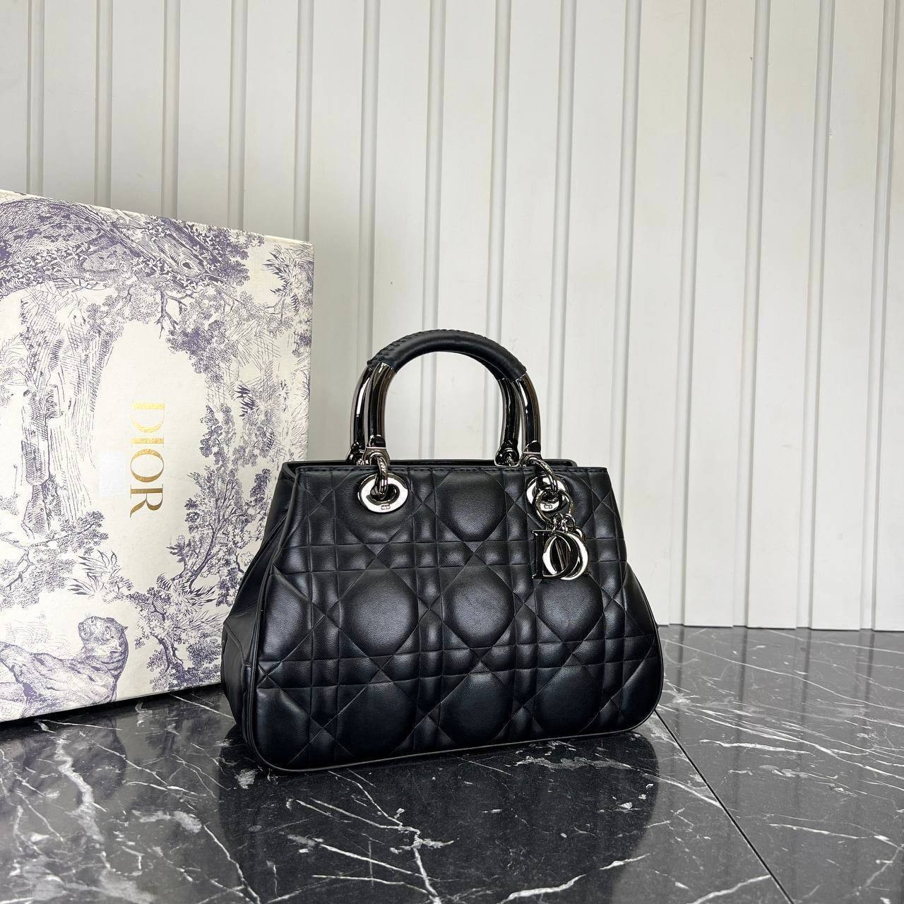 Highest Quality The Lady 95.22 Medium Bag, Luxury Designer Bags