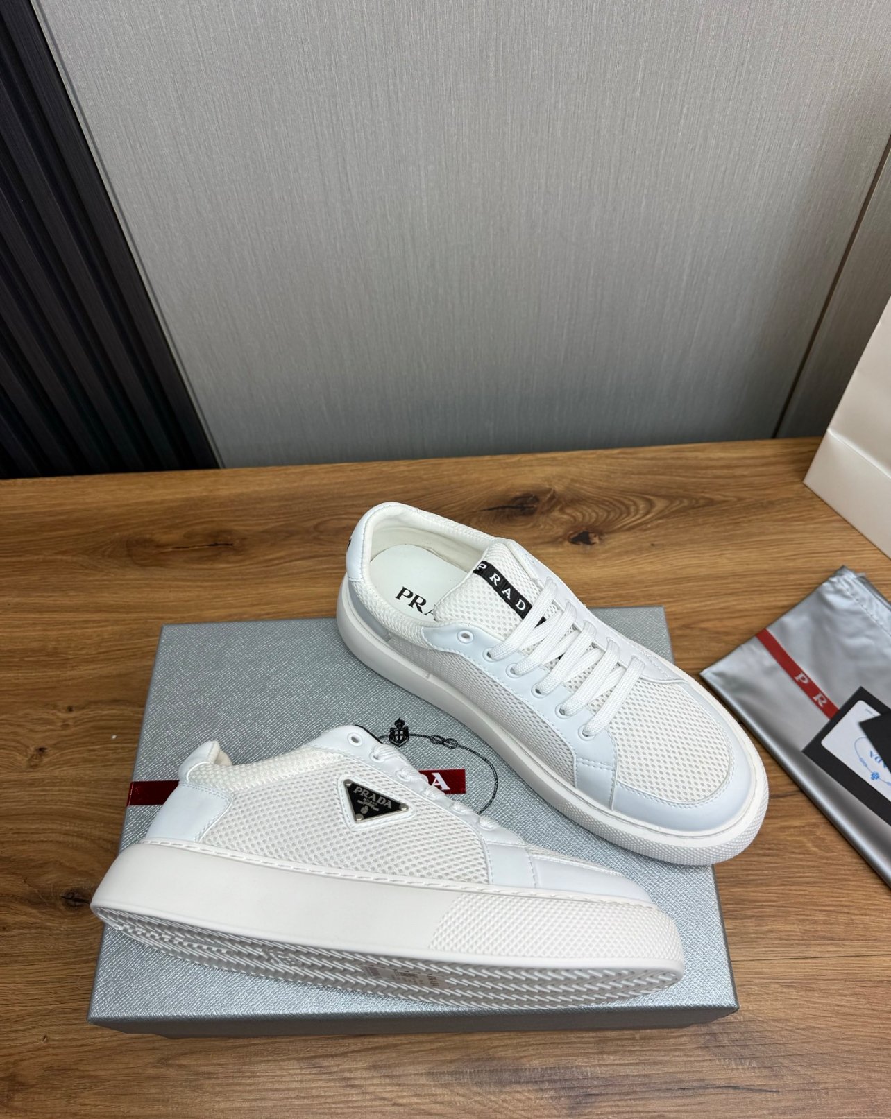 A+++ Quality Luxury Sneakers Unisex Shoes - Model 4