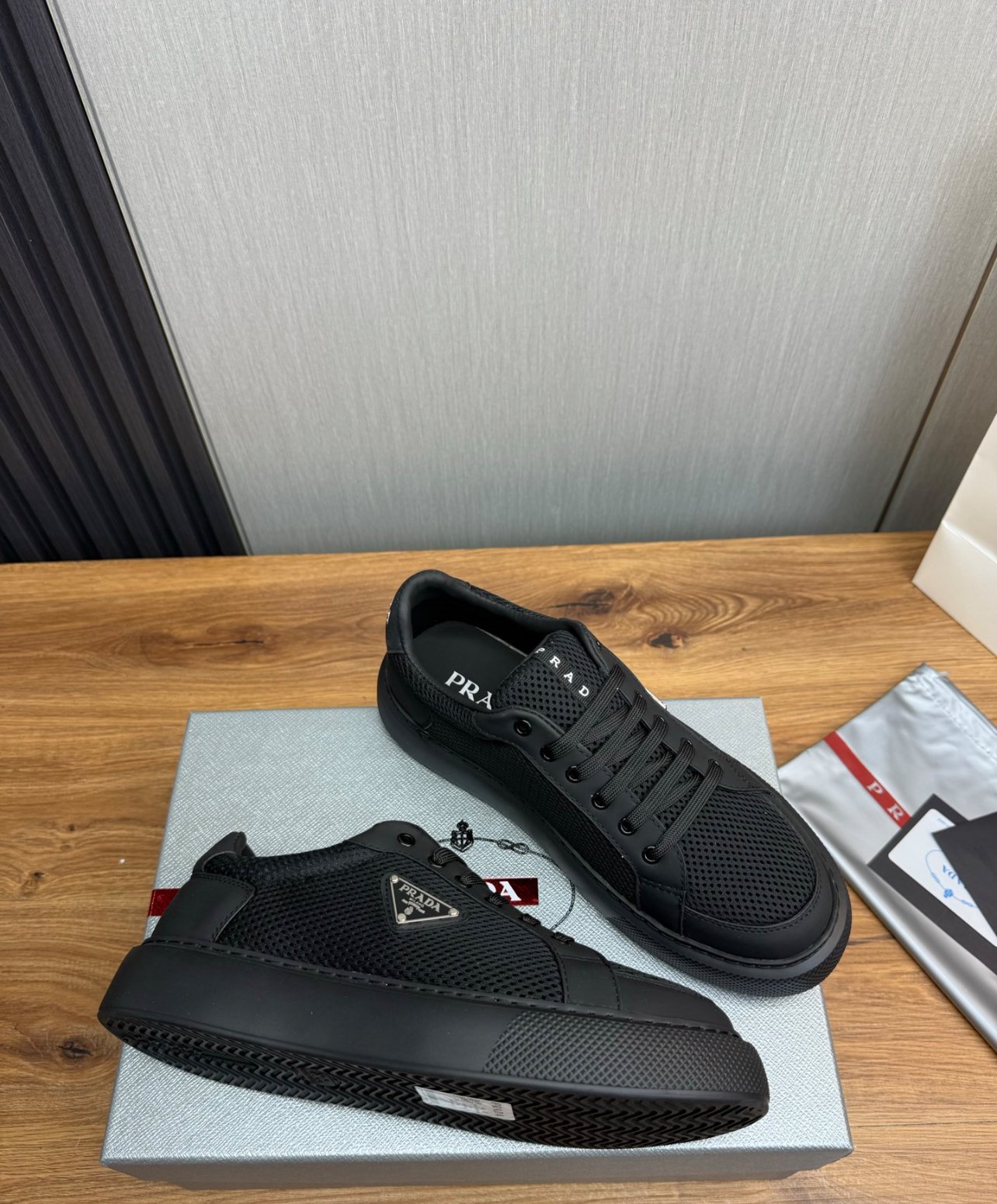 A+++ Quality Luxury Sneakers Unisex Shoes - Model 3