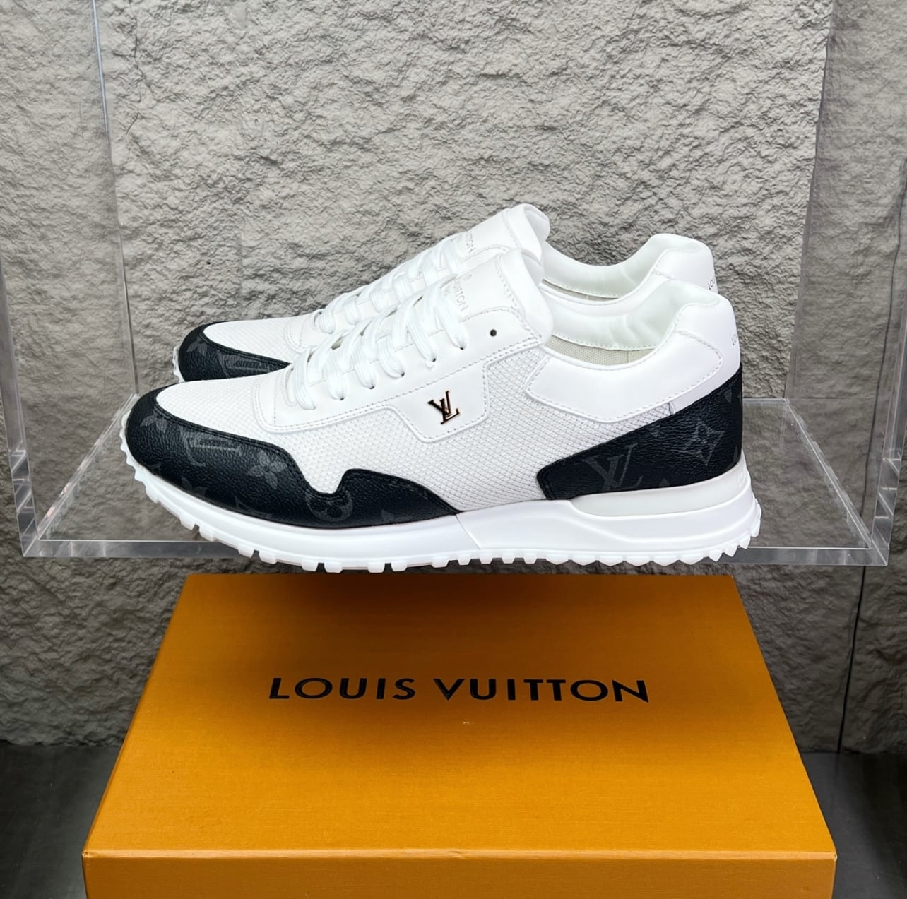 Highest Quality Designer Unisex Sneakers, Shoes - Model 4