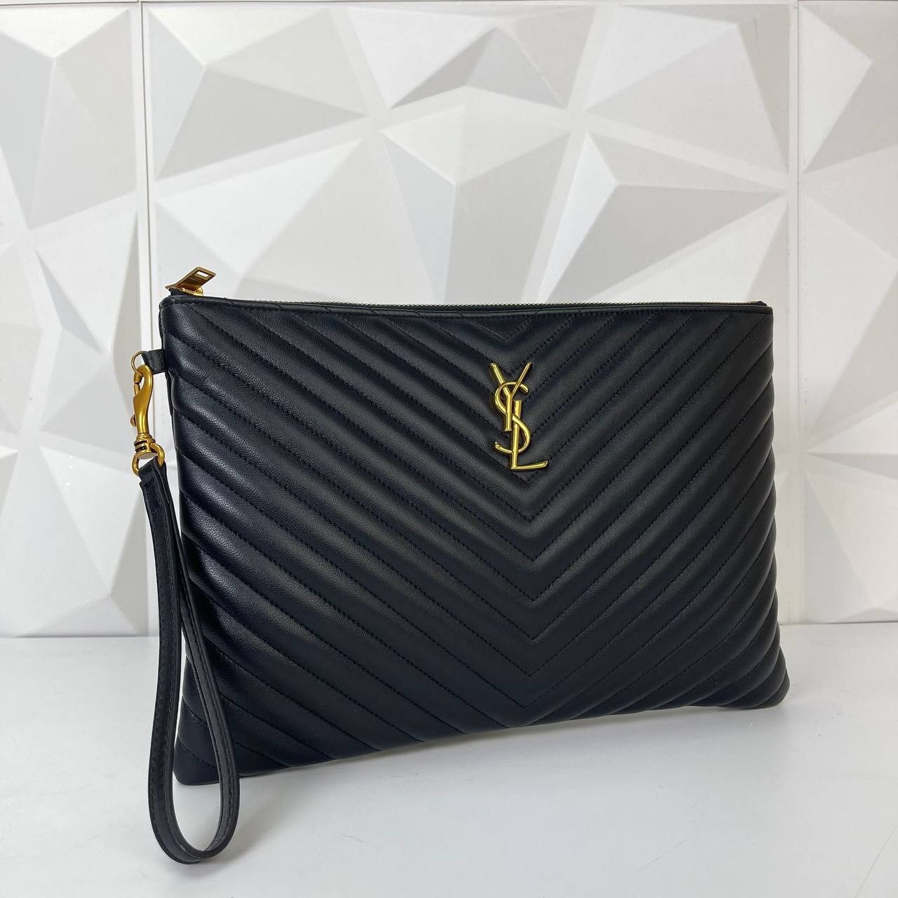  Cassandre matelasse holder ın Quilted Medıum Leather Bag