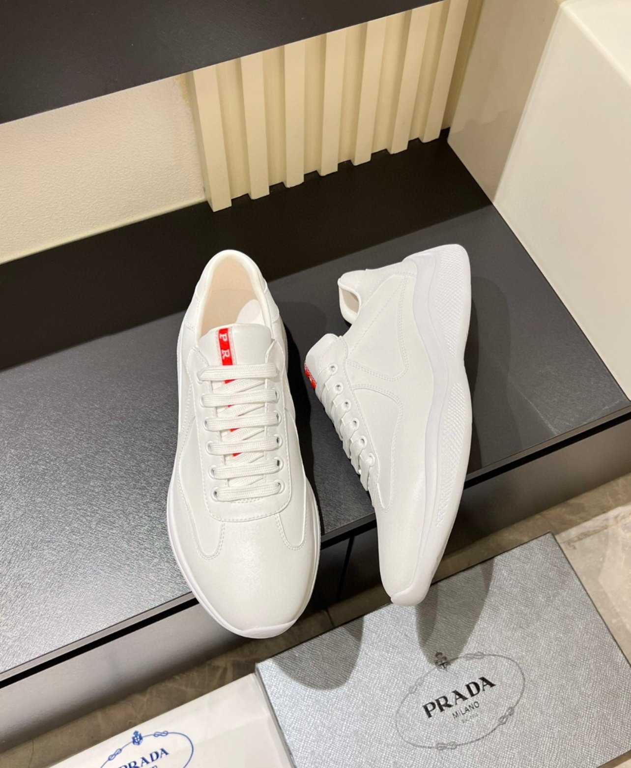 A+++ Qualiy Luxury Designer Sneakers - Model 1