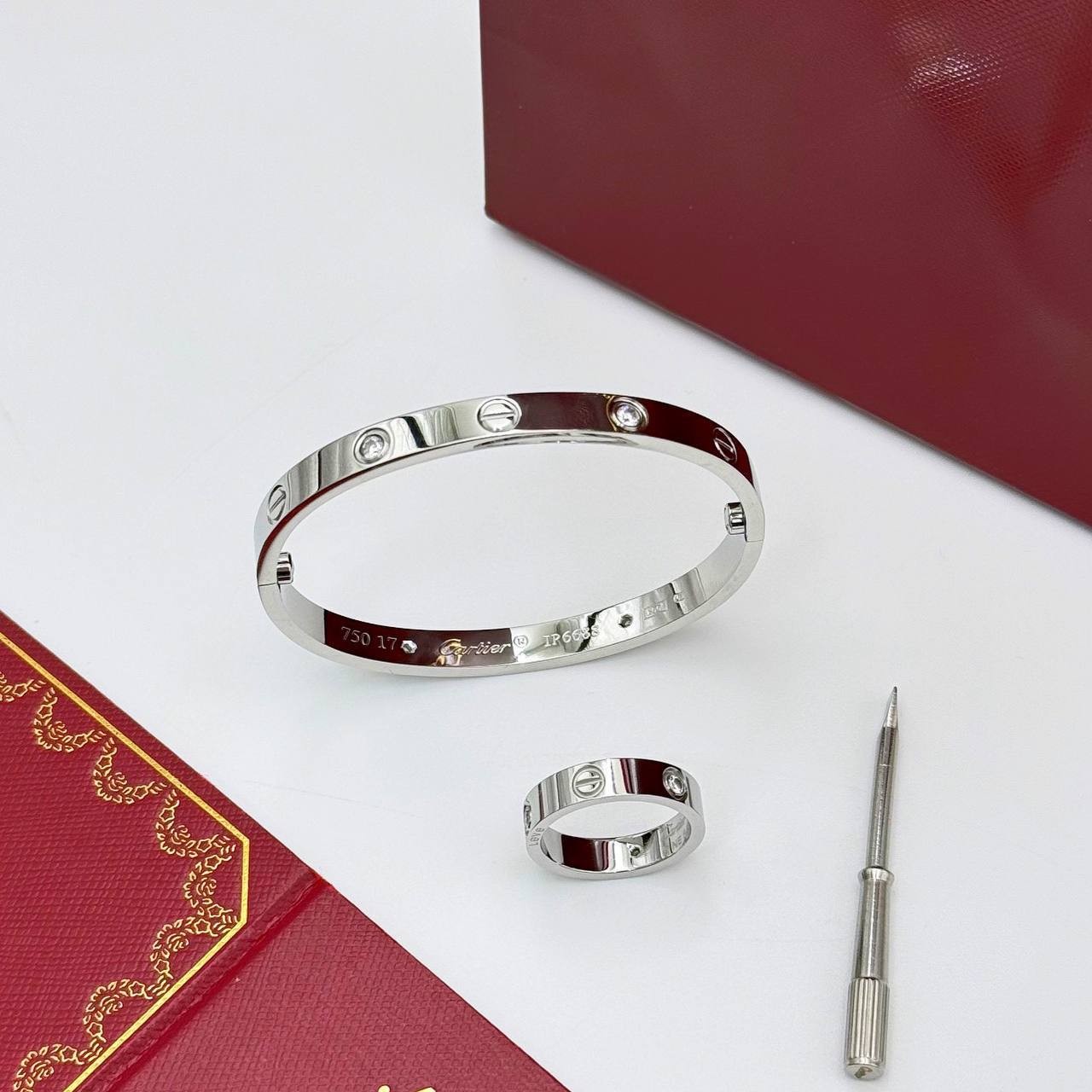 Luxury Love Bracelets , Highest Quality 4 Diamonds