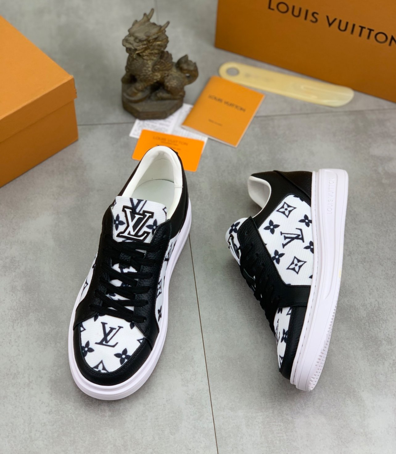 A+++ Quality Luxury Sneakers Unisex Shoes - Model 12
