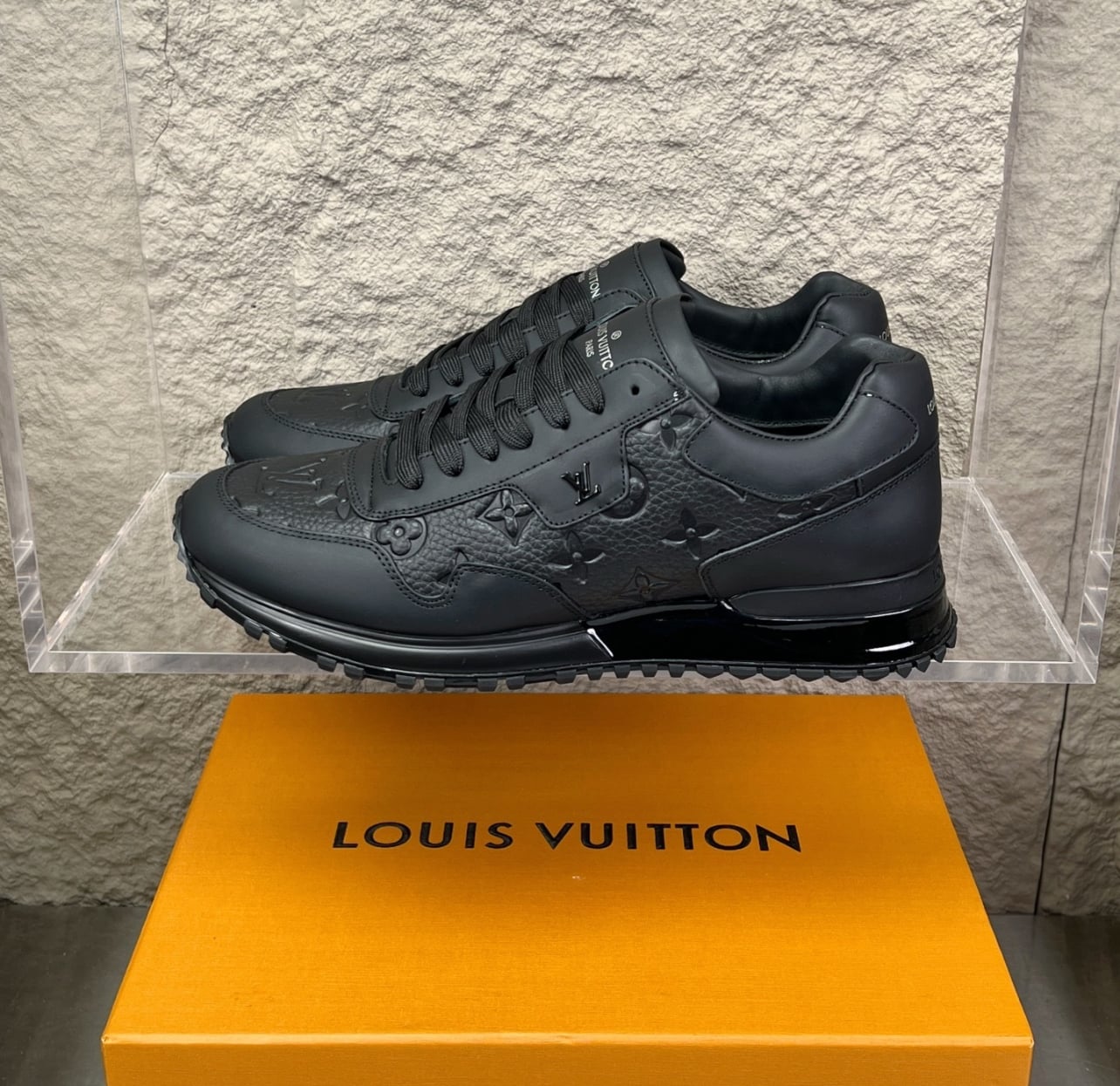 Highest Quality Designer Unisex Sneakers, Shoes - Model 1