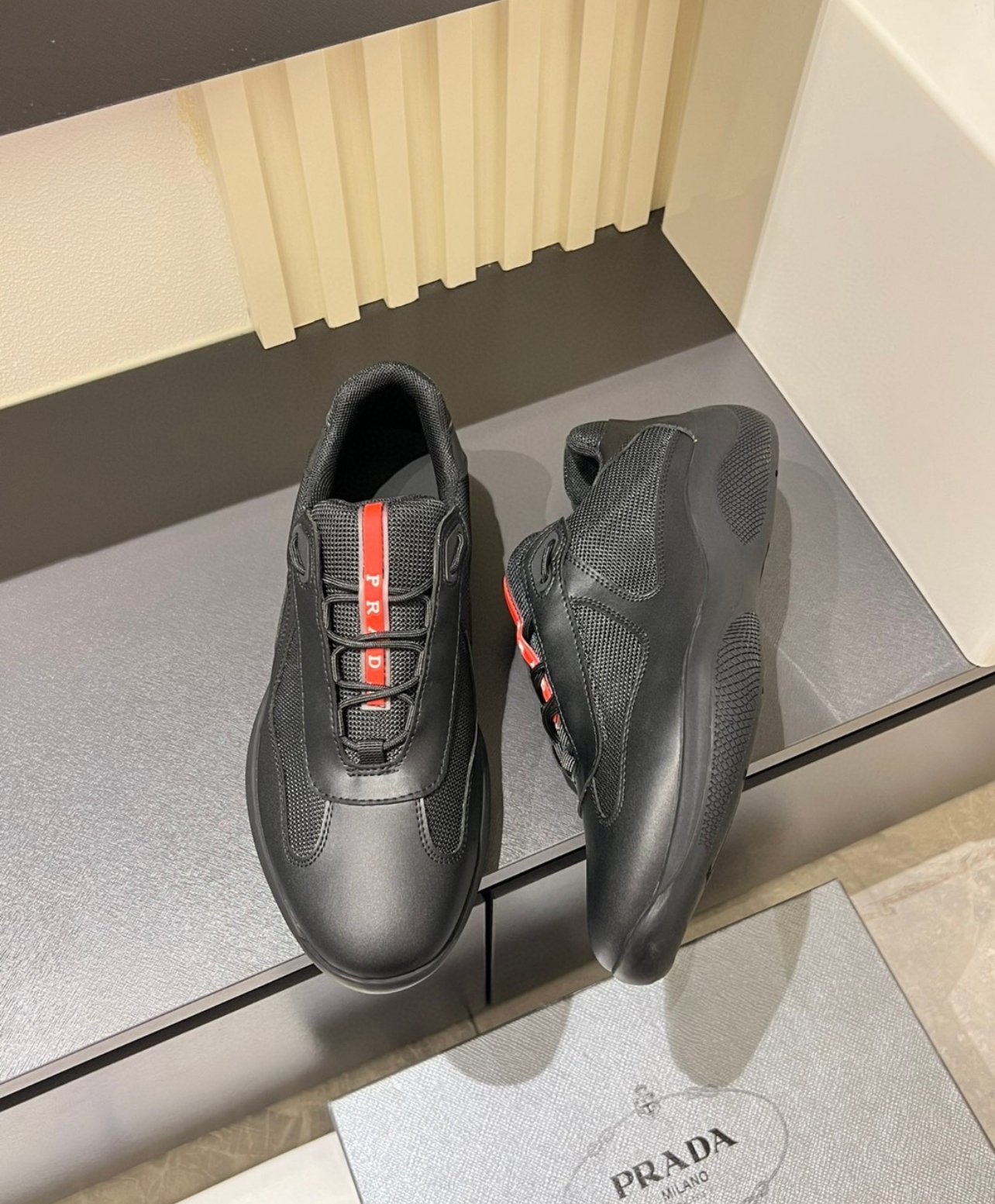 A+++ Qualiy Luxury Designer Sneakers - Model 2