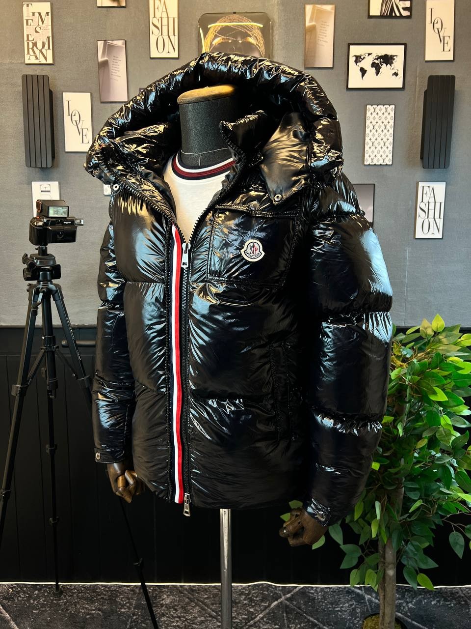 A++ Quality  QR Code  Luxury Shiny Coats, Fashion Jackets Worlwide Express Shipping