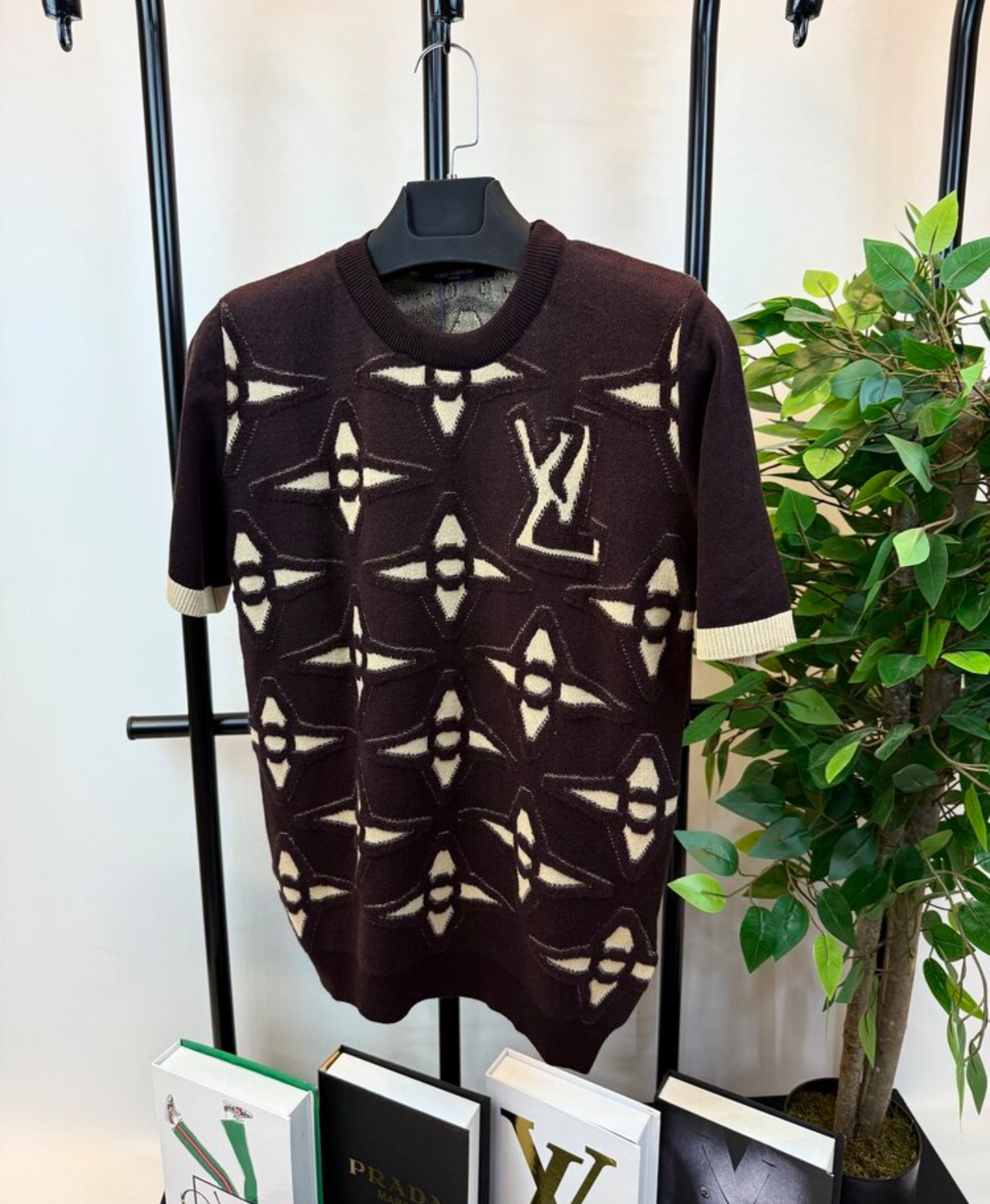 A+++ Quality Luxury Knitwear , Highest Quality Fashion Wear - Brown