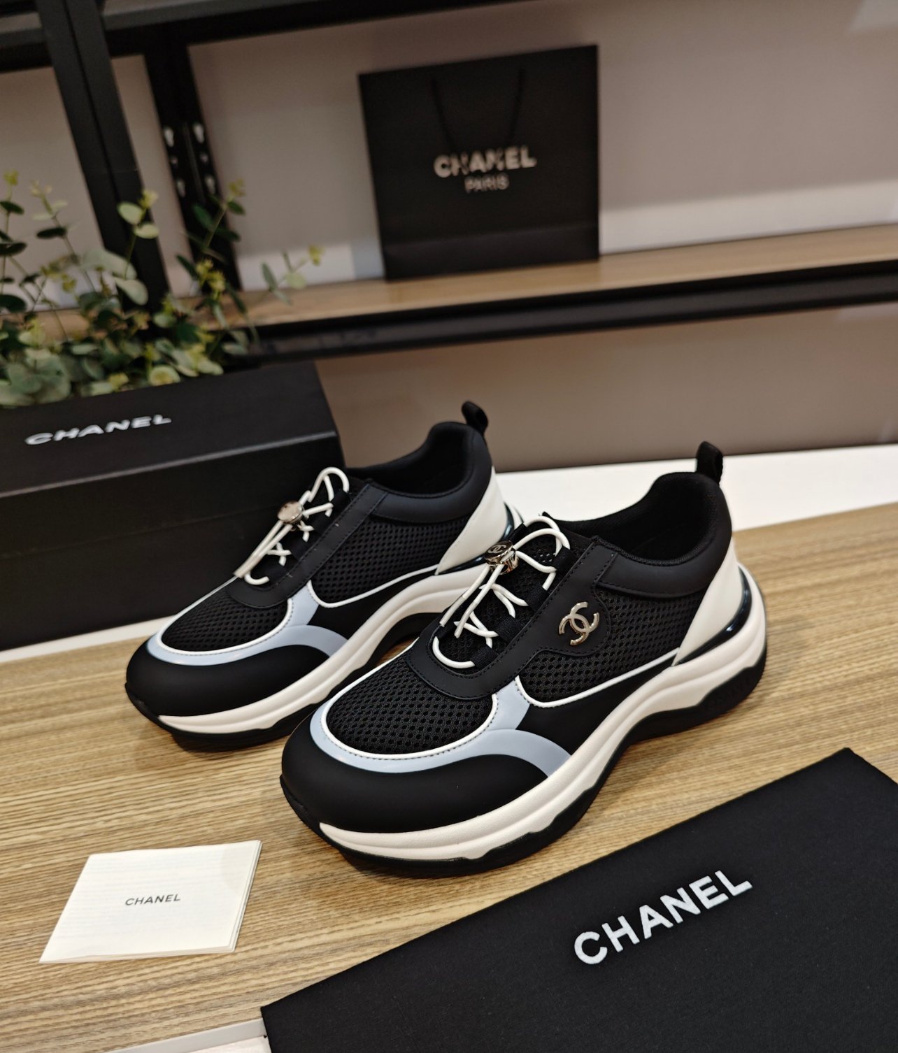 A+++ Quality Designer Luxury Shoes , Sneakers - Model 4