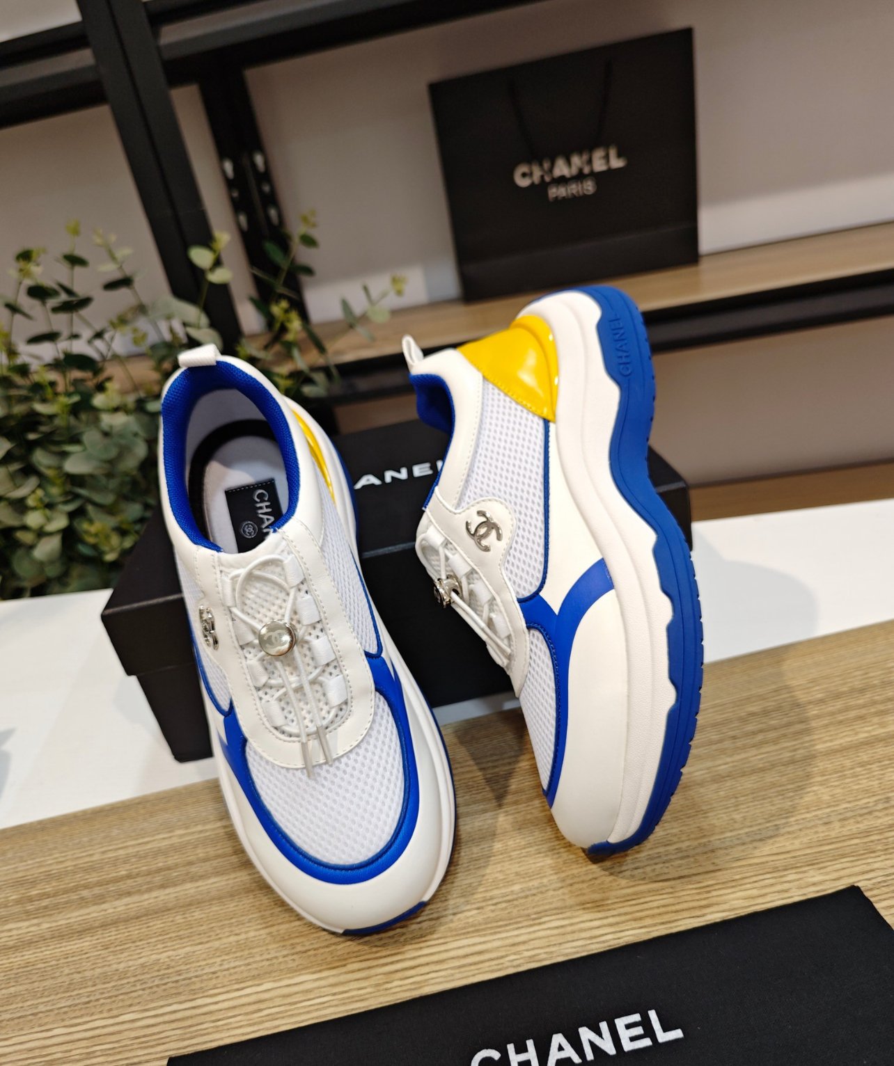 A+++ Quality Designer Luxury Shoes , Sneakers - Model 1