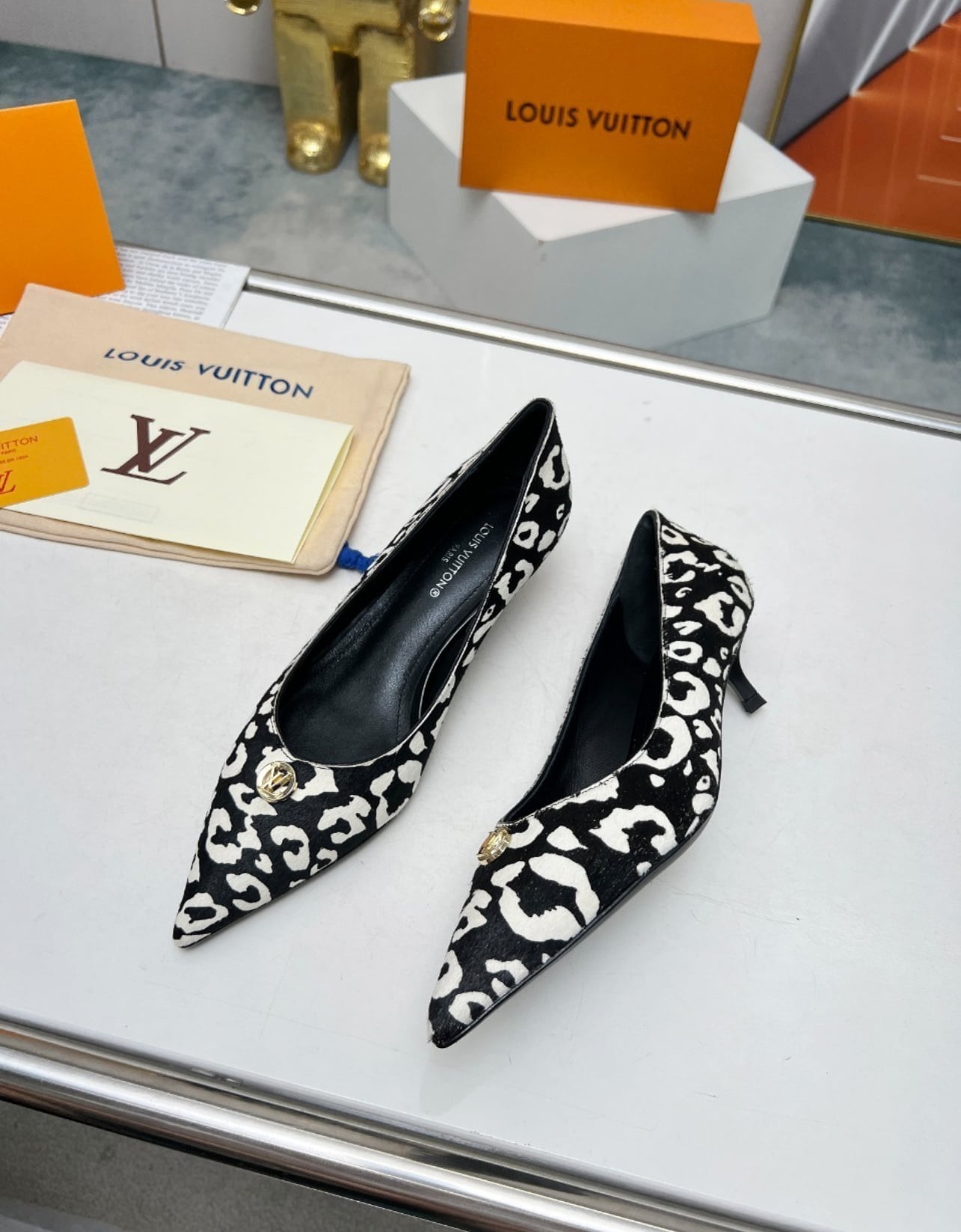 Highest Quality DesigneR Heels Shoes , Low Heel , Sandals - Model 1