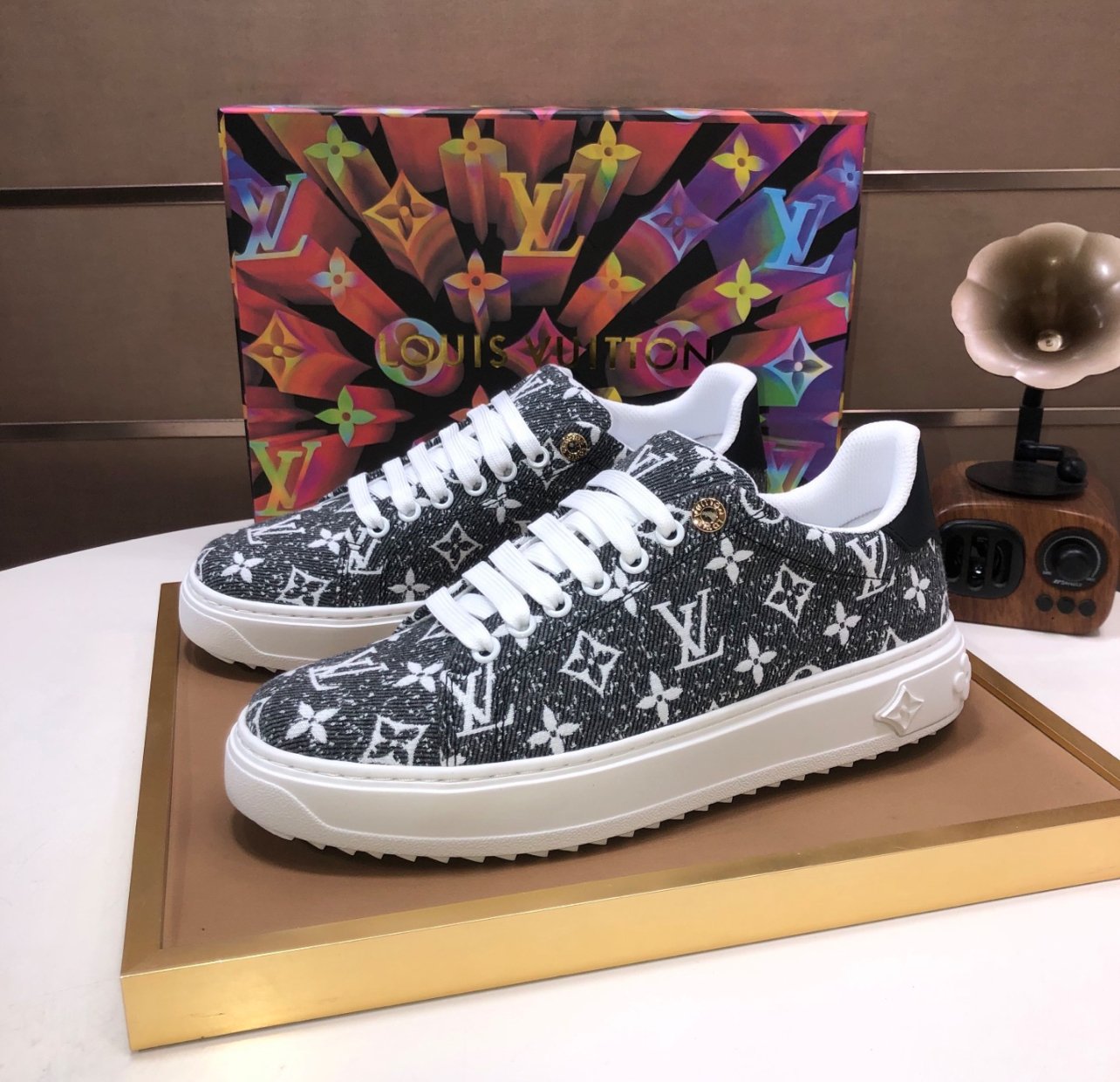 A+++ Quality Luxury Sneakers Unisex Shoes - Model 11