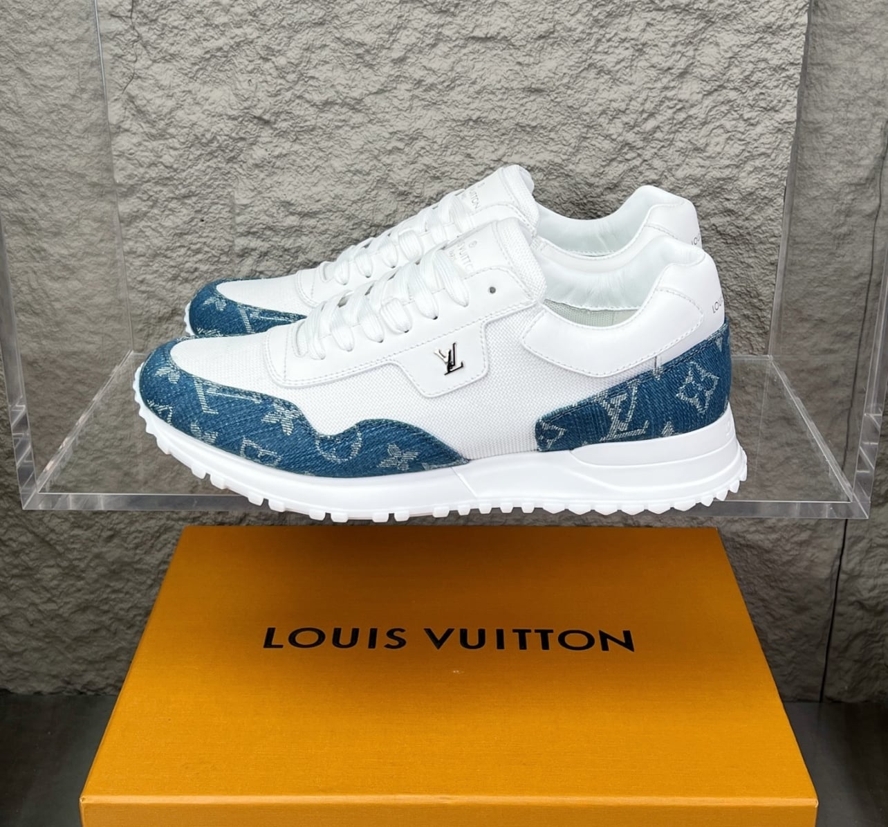 Highest Quality Designer Unisex Sneakers, Shoes - Model 5