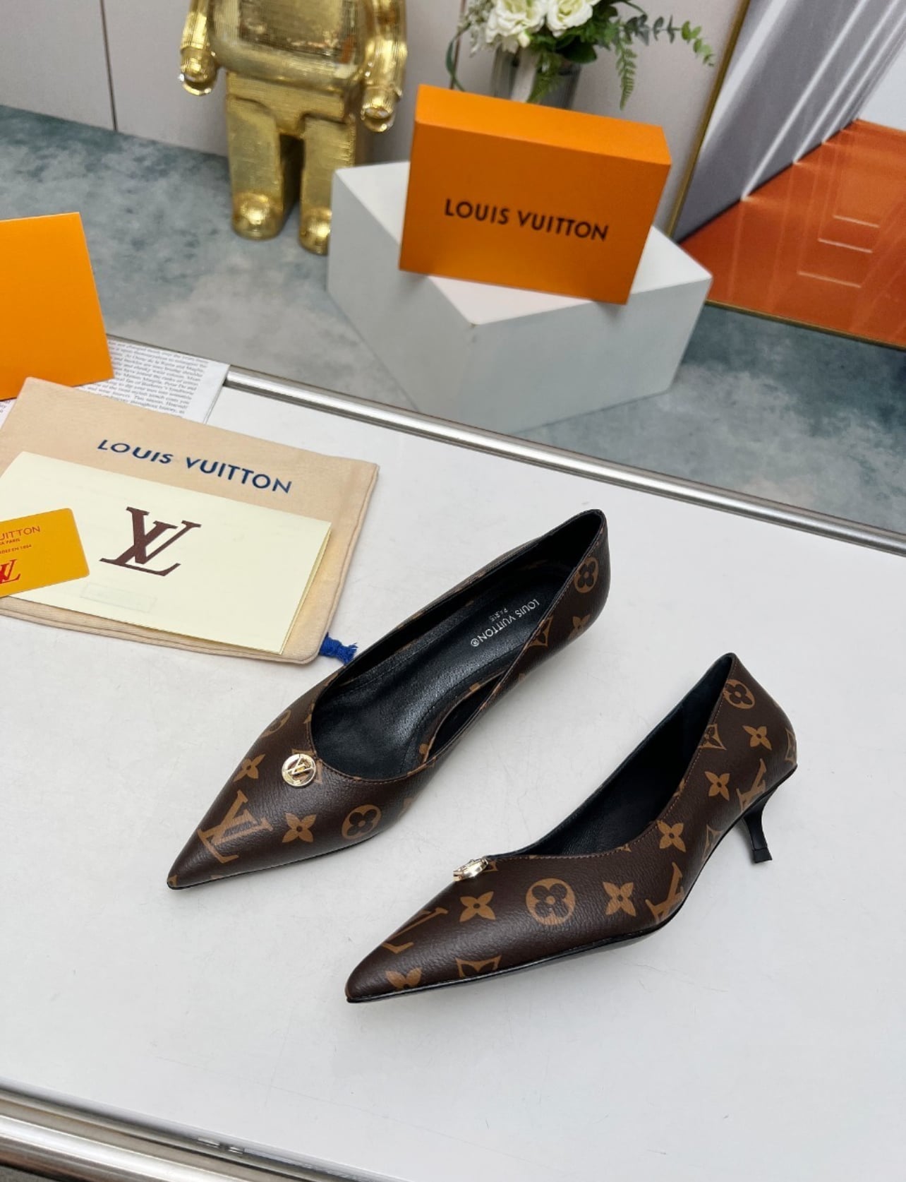 Highest Quality DesigneR Heels Shoes , Low Heel , Sandals - Model 4