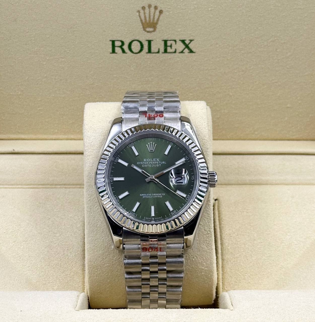 A+++ Quality  Sapphire Glass  Stainless Steel  +BOX  Worldwide Express Shipping 41MM - Green Screen