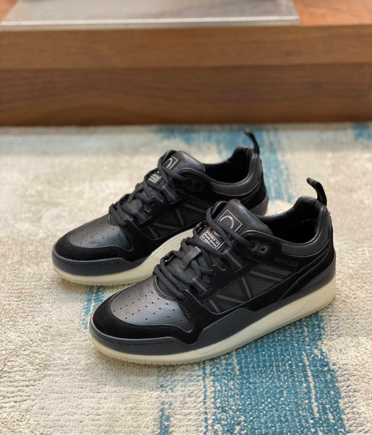 A+++ Quality Luxury Sneakers Unisex Shoes - Model 1