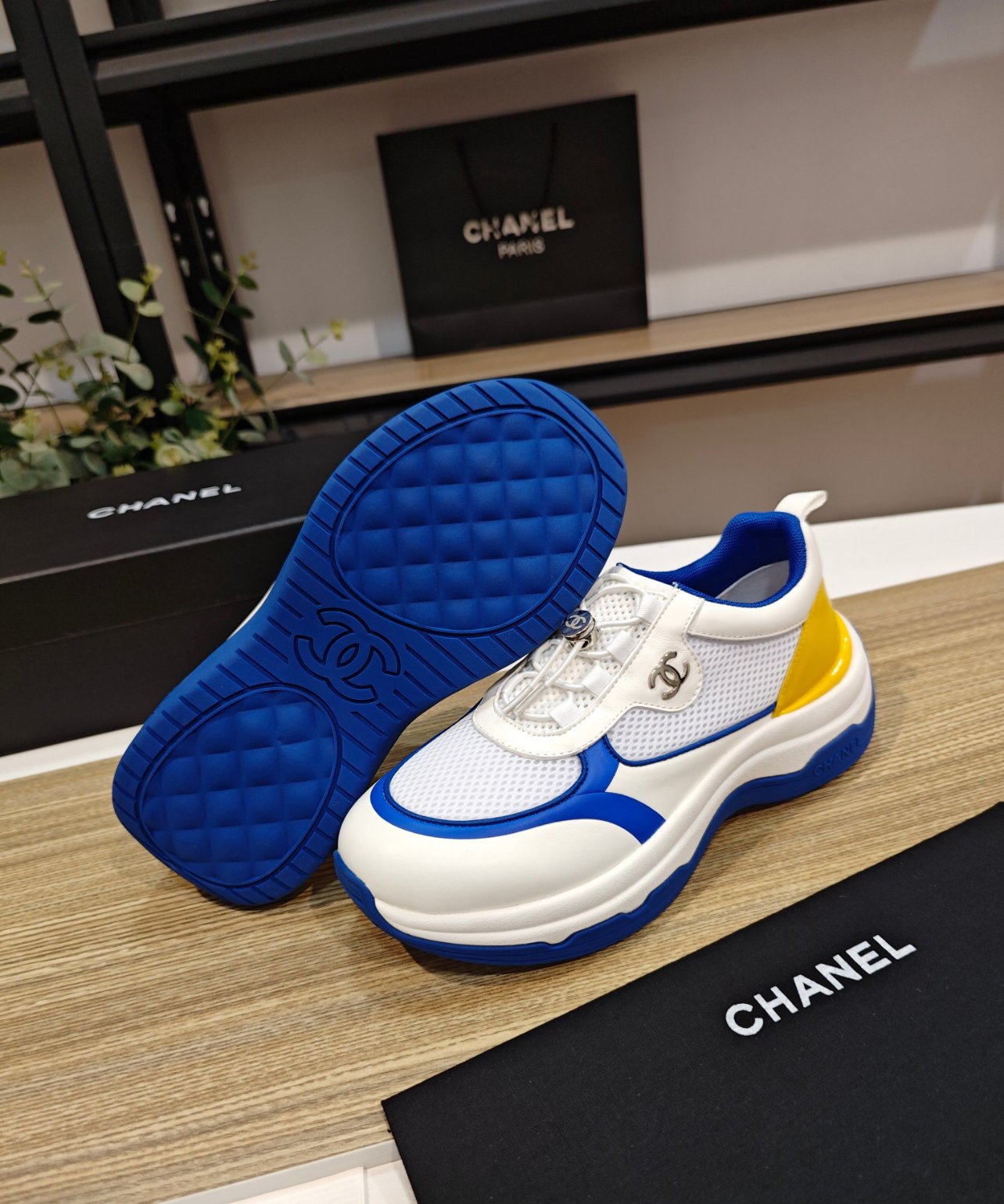 A+++ Quality Designer Luxury Shoes , Sneakers