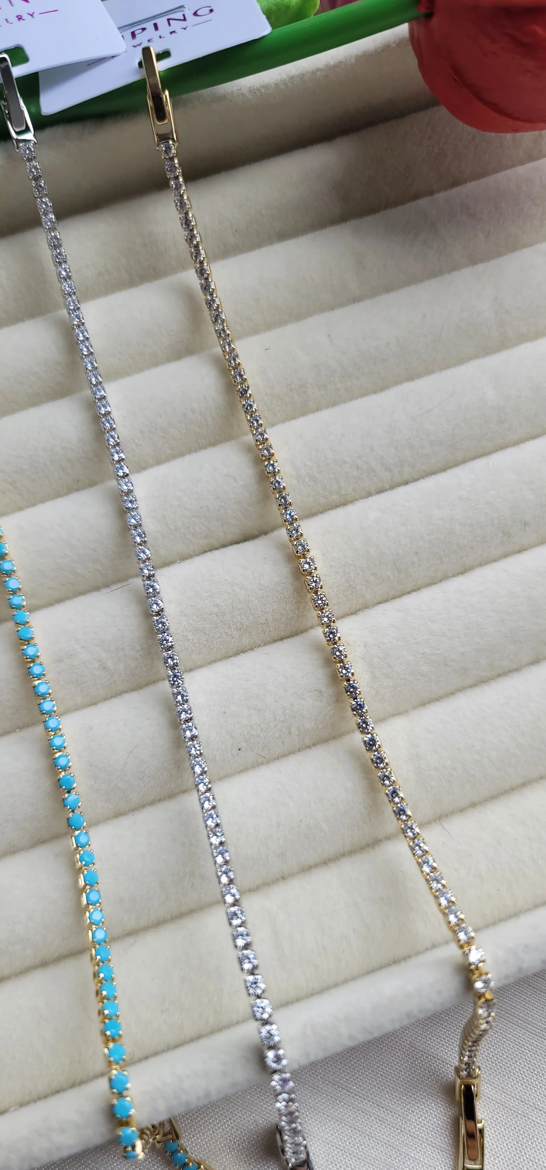 Xuping ince su yolu bileklik