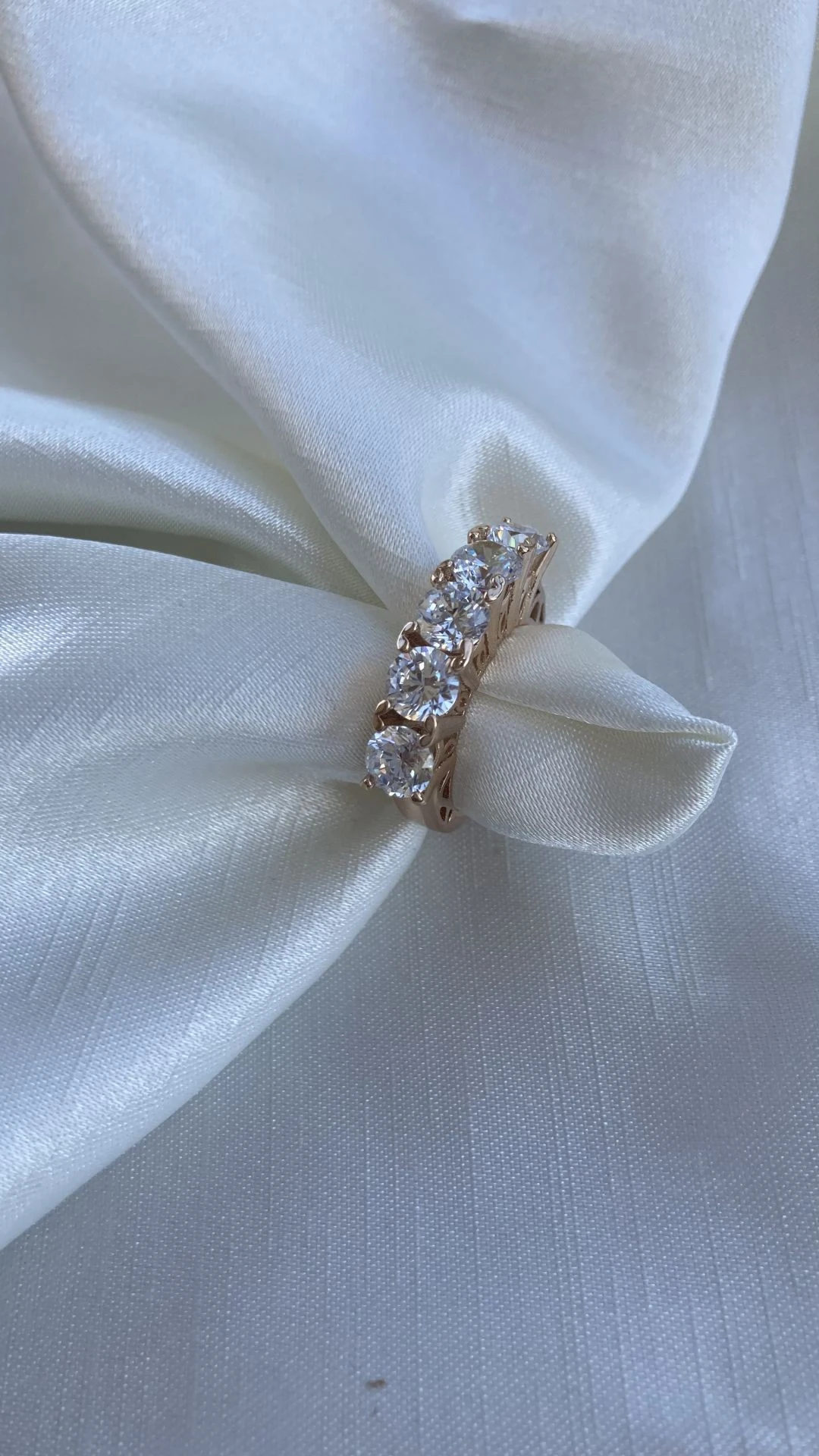 Vip beş taş yüzük - 9 numara