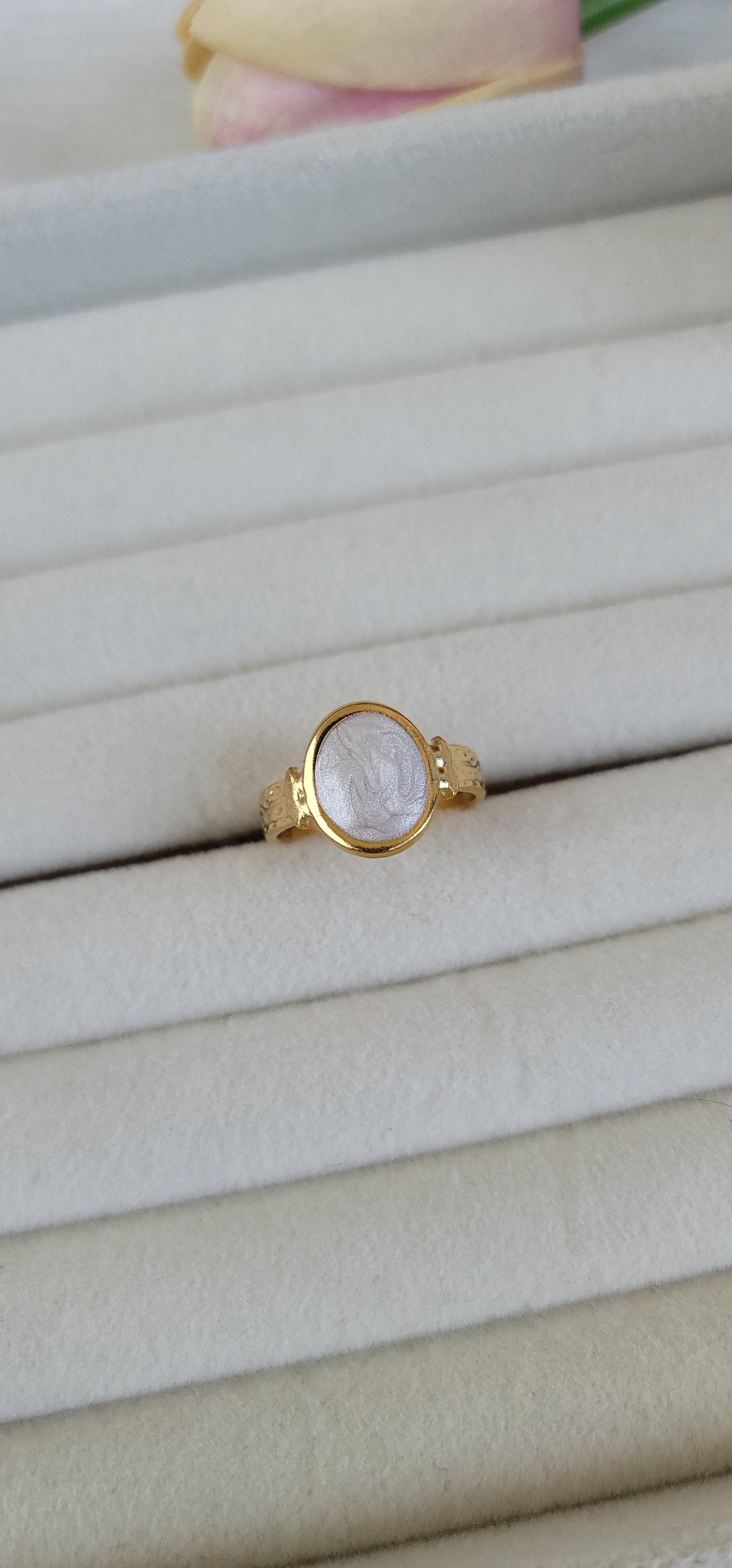 Geniş sedef taşlı boho yüzük