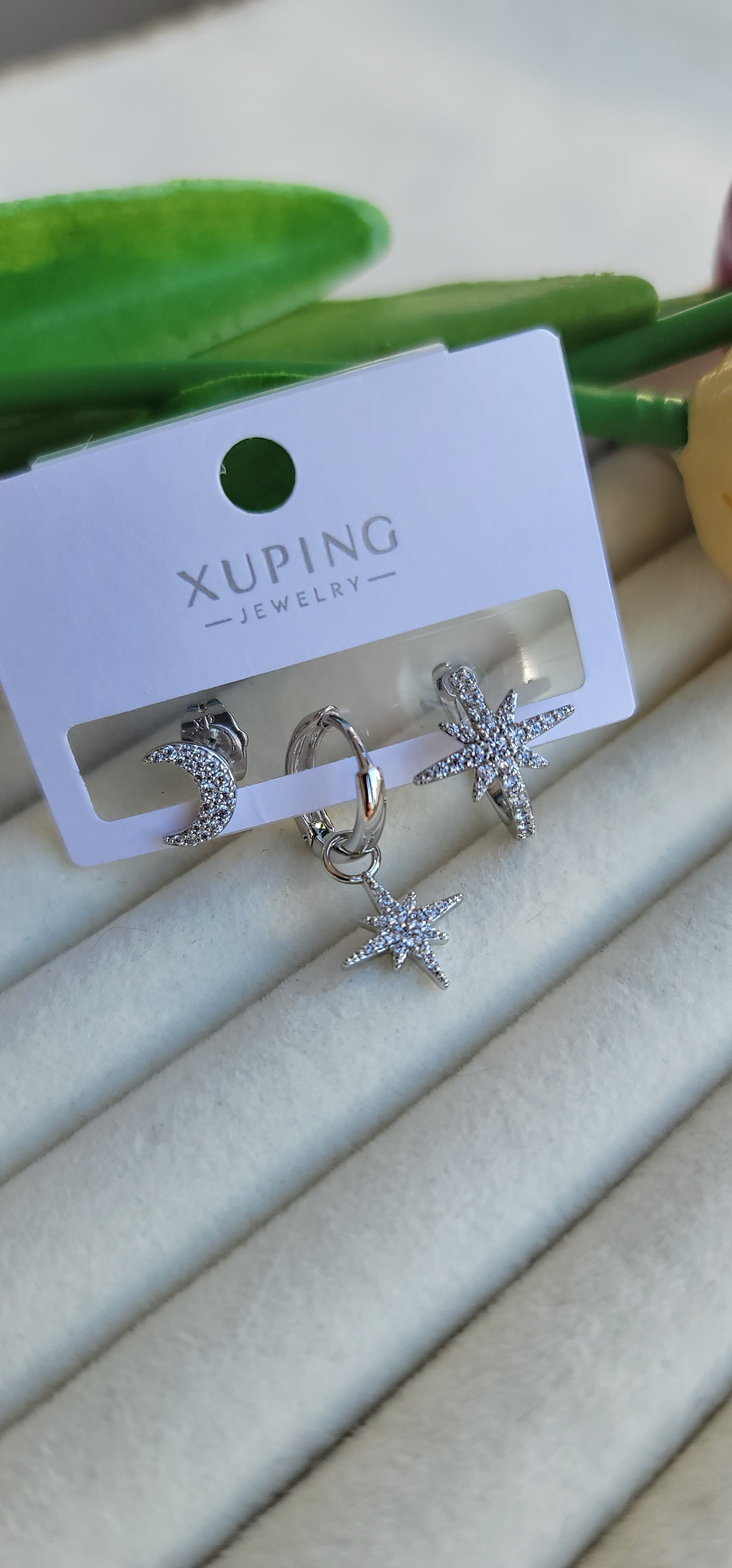 Xuping ay yıldız küpe seti