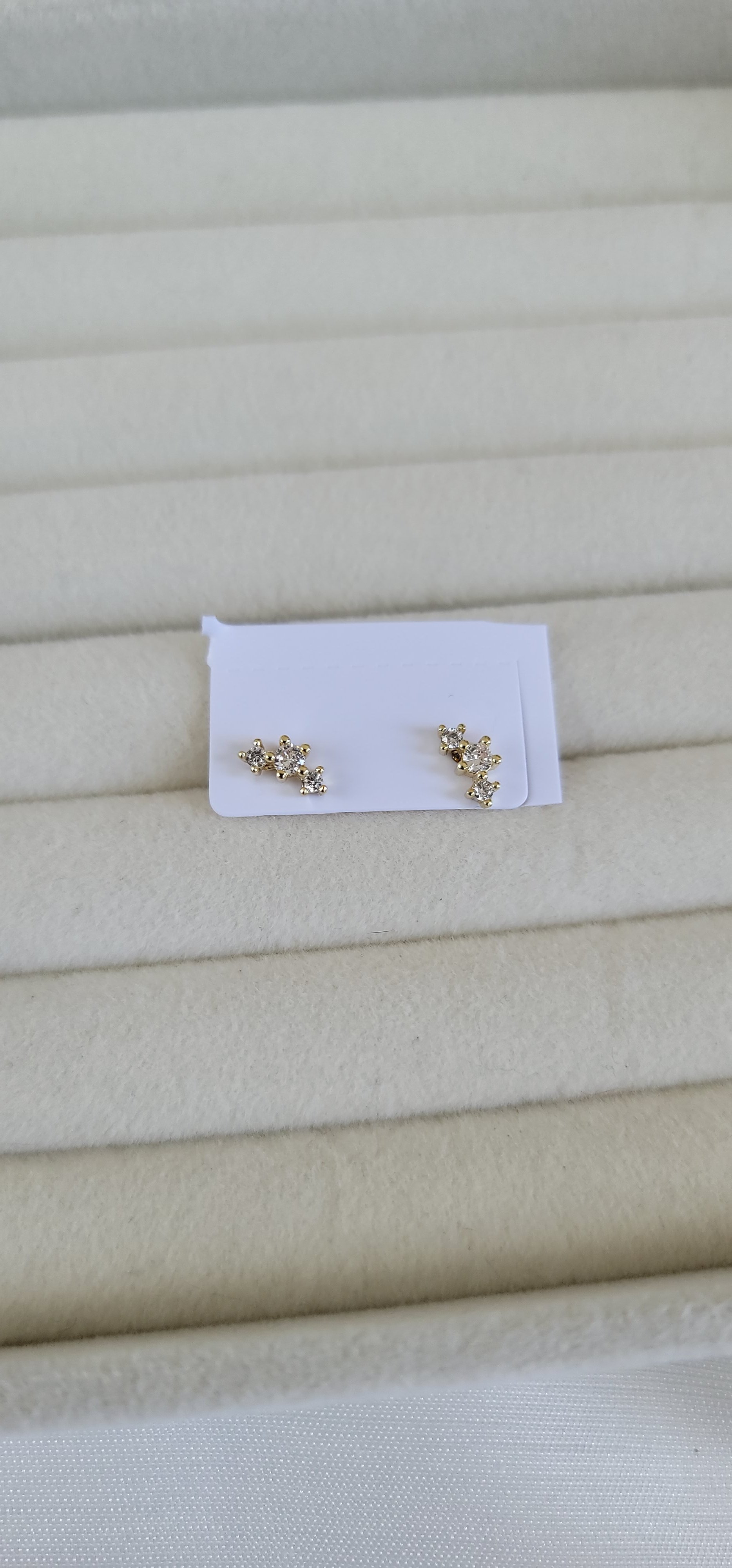 Taşlı mini küpe