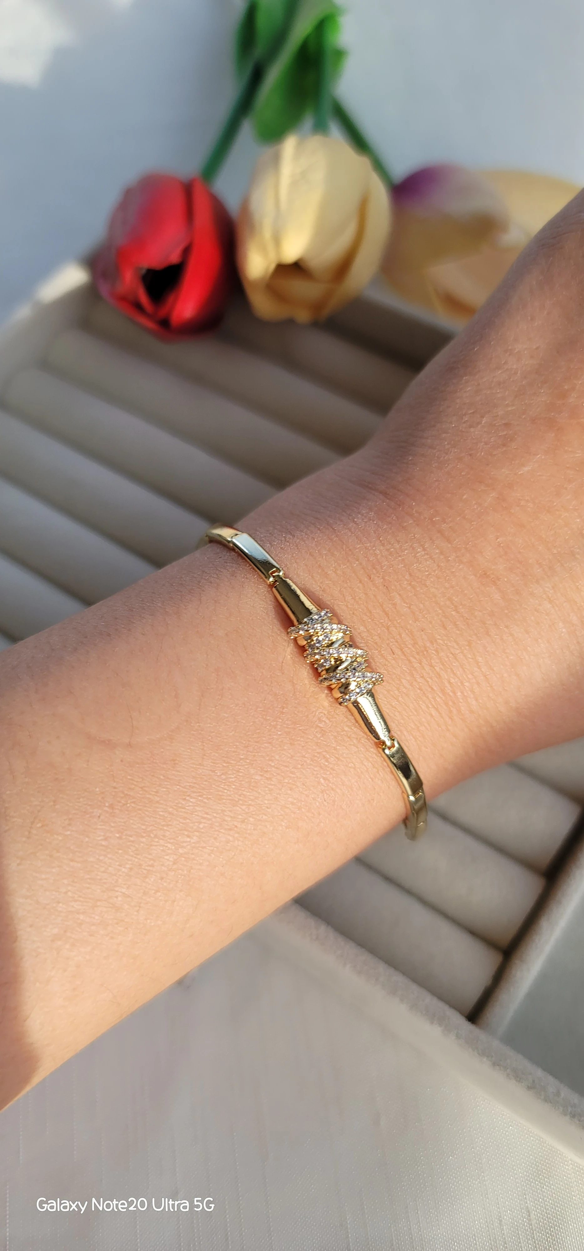 Xuping ortası taşlı ajda bileklik